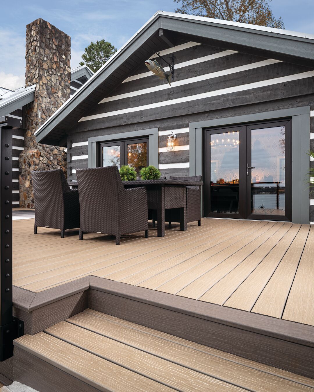 Dreaming of holiday gatherings on your new deck next year? Winter is the perfect time to plan your outdoor transformation. MoistureShield's Vision line with DiamondDefense™ Coating will be ready to host your celebrations for decades to come.
Contact us to start planning your project.
Call us today at (219) 945-3031!