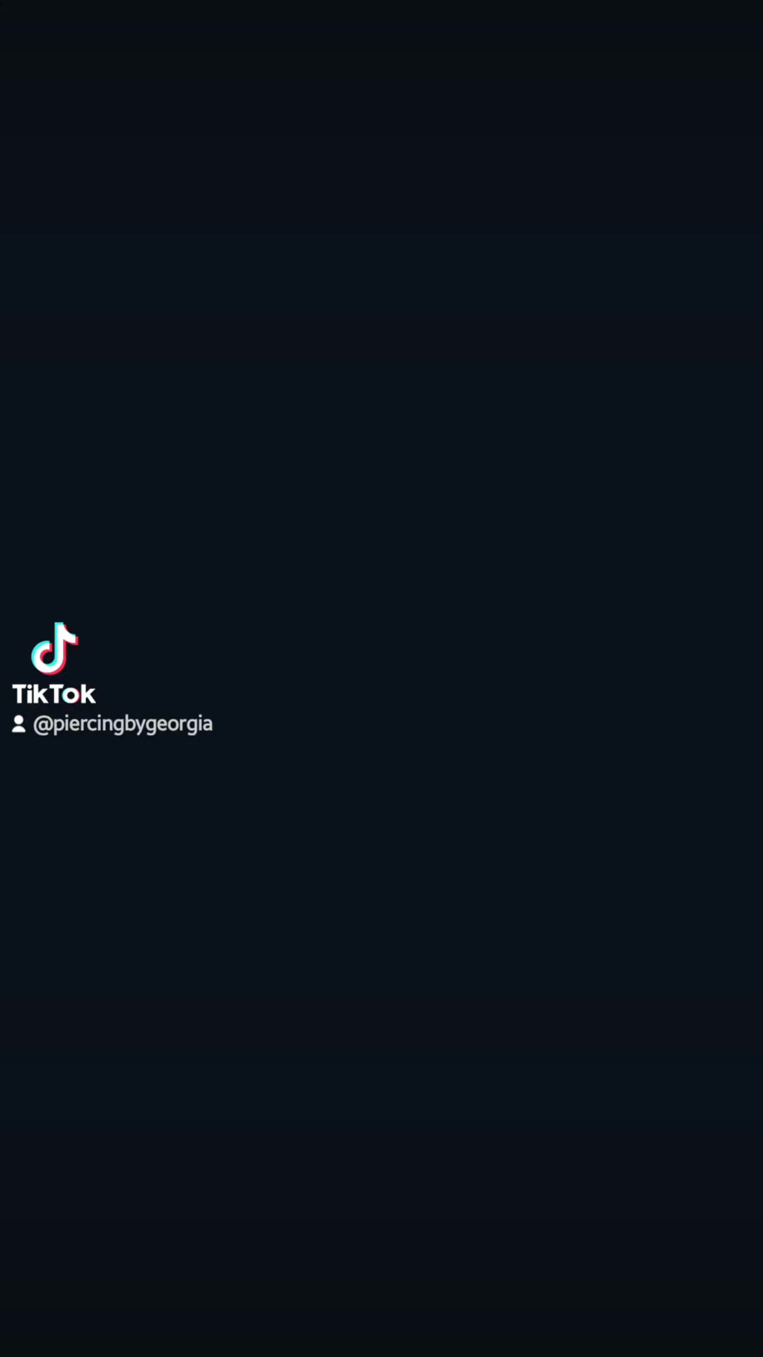 Royal lavender navel curve 💕
@qualitibodyjewellery