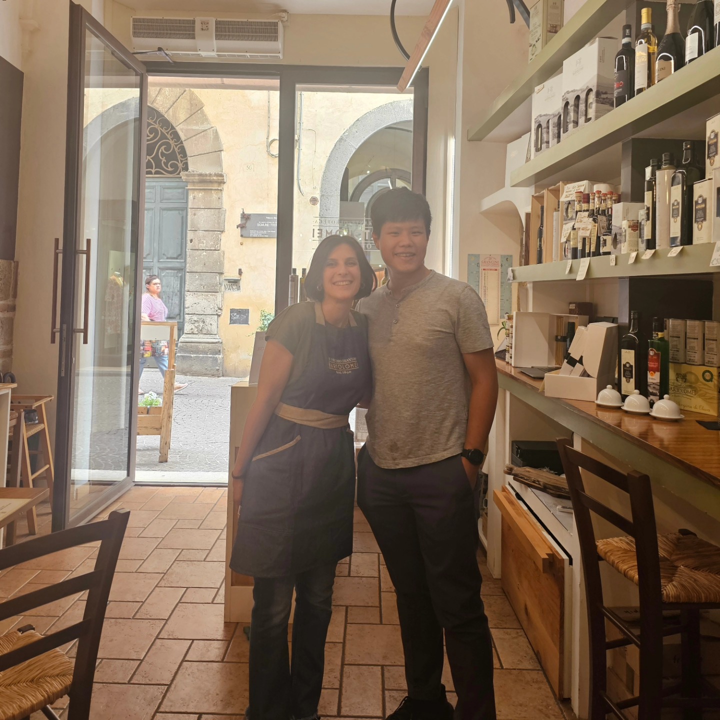 Visiting our friend Chiarra @alvecchiofrantoiobartolomei restaurant. The food is as good as the Evoo!! Top notch!!