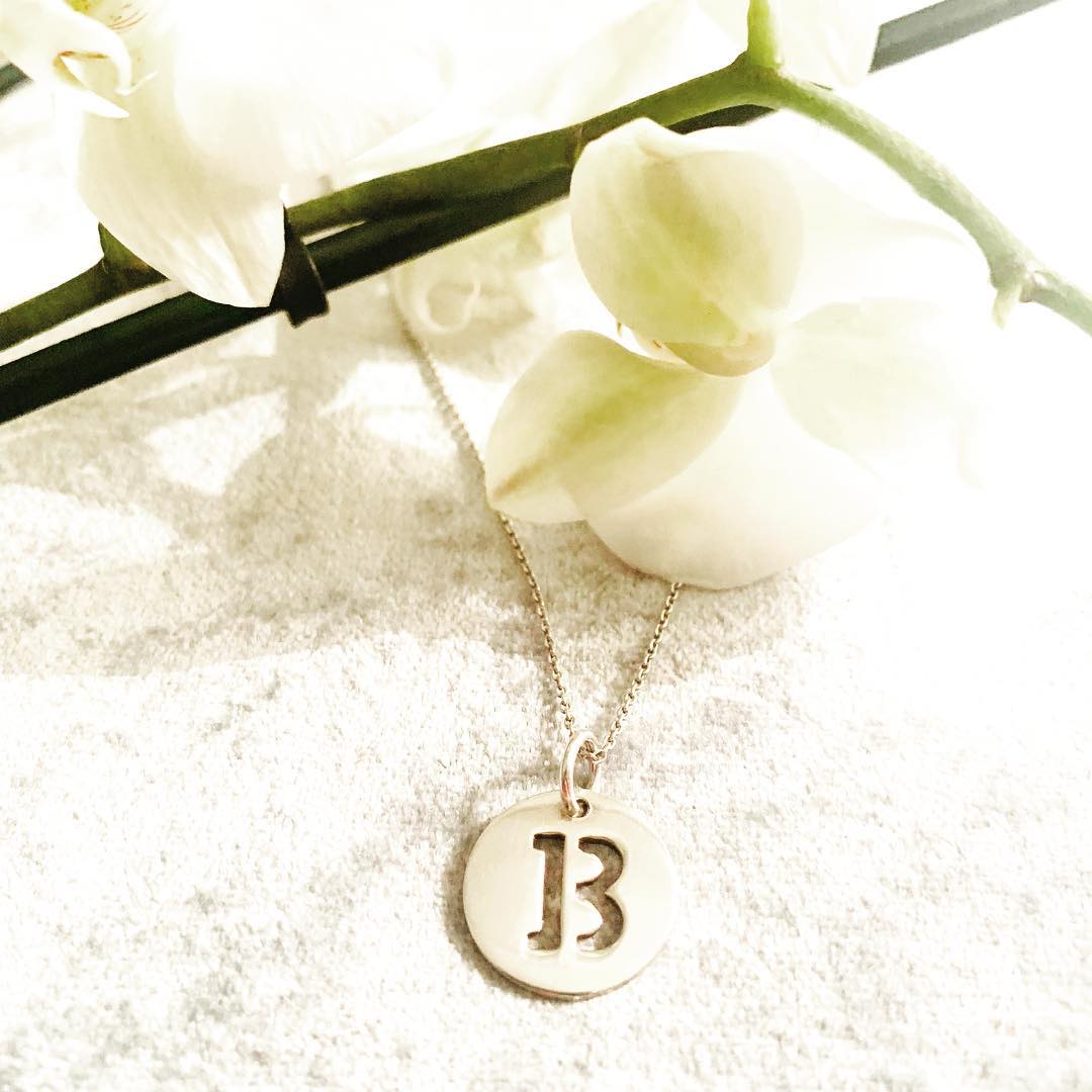 Alpha necklace Go to our webshop, link in bio. Follow us for more info! #silver #osanti2worlds #jewelrynecklace #fashion #jewels #letterjewelry