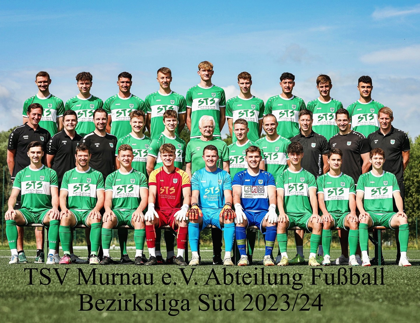 ***Spitzenspiel***
Morgen, Samstag, den 09.03.2024 um 16 Uhr kommt es zum Showdown in der Bezirksliga Süd. Die Drachen, als aktueller Tabellenführer treffen an der Poschinger Allee auf den SV Aubing e. V.
Aufgrund drei Punkten Vorsprung können unsere Jungs morgen befreit aufspielen. Wir freuen uns bei Traumwetter über jeden Drachensupporter in Grün. Pack mas Drachen. 🐉💚