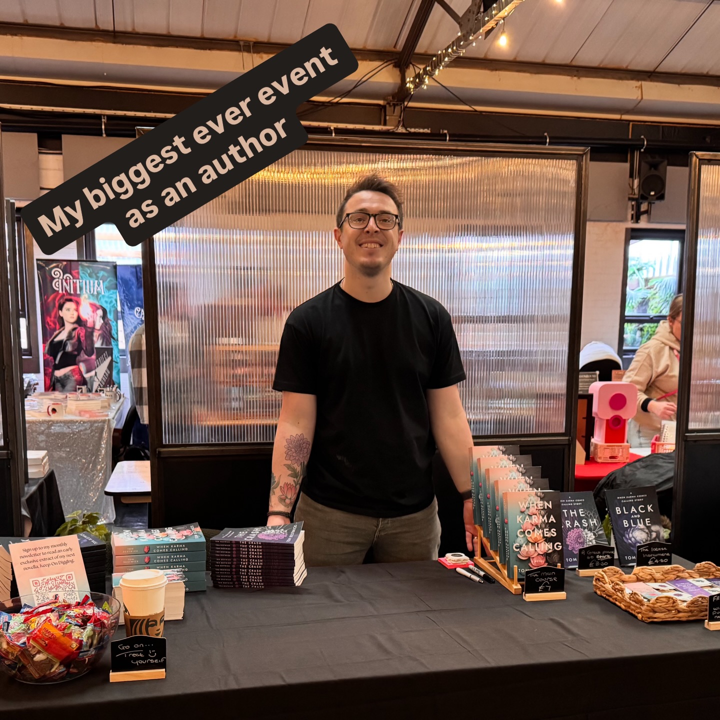 @bookbonanzauk was a blast!
Yeah, I had more sales in one day than ever before.
Yeah, my website had more visits in one day than ever before.
But what made the event was the people.
It was great to chat to so many readers about all things books and writing and to share a space with so many other writers. Some of the table set-ups left me in awe.
Let’s do it all again soon, @bookbonanzauk!
#authorsofig #writerlife #authorlife #writerslife #authorcommunity