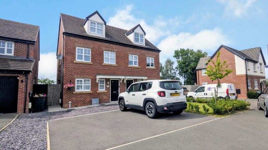 ✨ Featured Property For Sale ✨
📍 Jacksdale Close, Skelmersdale, WN8 6EX
🏠 3 Bedroom, Semi-Detached. Offers in Region of £240,000
Spacious & modern three storey semi detached family home available for sale in the highly sought after residential estate of Jacksdale Close situated in Ashurst, Skelmersdale.
◾ New Build Development
◾ Popular Residential Estate
◾ Spacious Semi-Detached Family Home
◾ Accommodation over Three Storeys
◾ Modern Fitted Kitchen & Dining Area
◾ En-Suite Bathroom
◾ Enclosed Rear Garden
◾ Large Driveway
◾ Freehold Tenure
◾ Viewings Highly Recommended!
For more information please visit our website or contact us via:
📍 | Skelmersdale Office
📞 | 01695 355110
🌎 | www.neilrobinson.co.uk