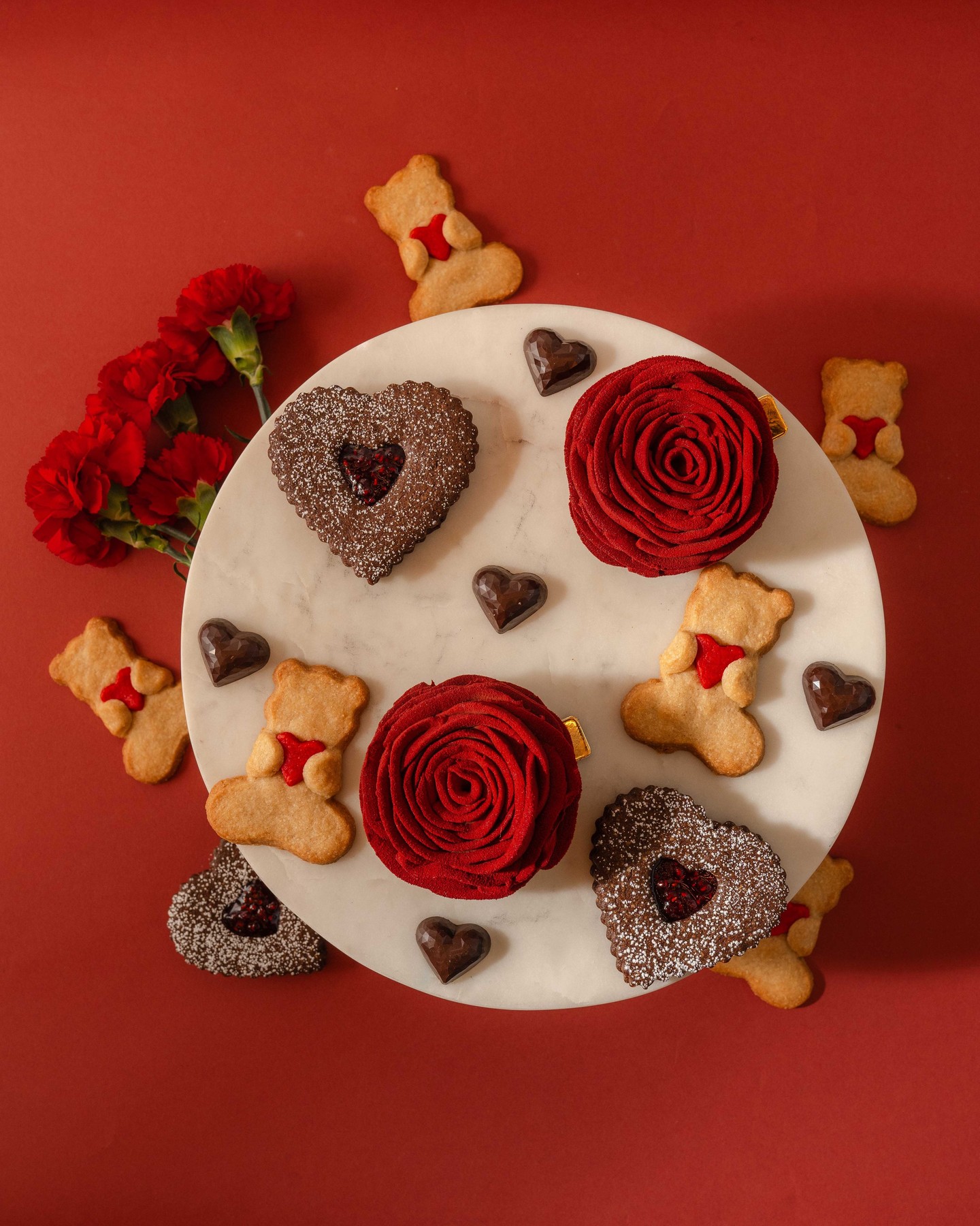 Celebrate Valentine’s Day with treats made just for the occasion.
❤️ Chocolate Raspberry Rose – rich chocolate brownie, raspberry compote, and silky Valrhona chocolate crèmeaux
❤️ Chocolate Heart Box – 8 handmade hearts with ganache and raspberry confit
❤️ Chocolate Linzer Cookie – chocolate cookie filled with raspberry jam
❤️ Love Bear Cookie – sweet, buttery, and perfect for sharing
❤️ Heart-Shaped Vanilla Choux – our classic choux, now in a heart
Available on February 14th only.
#SVBakery #SmallVictoryBakery #ValentinesDay