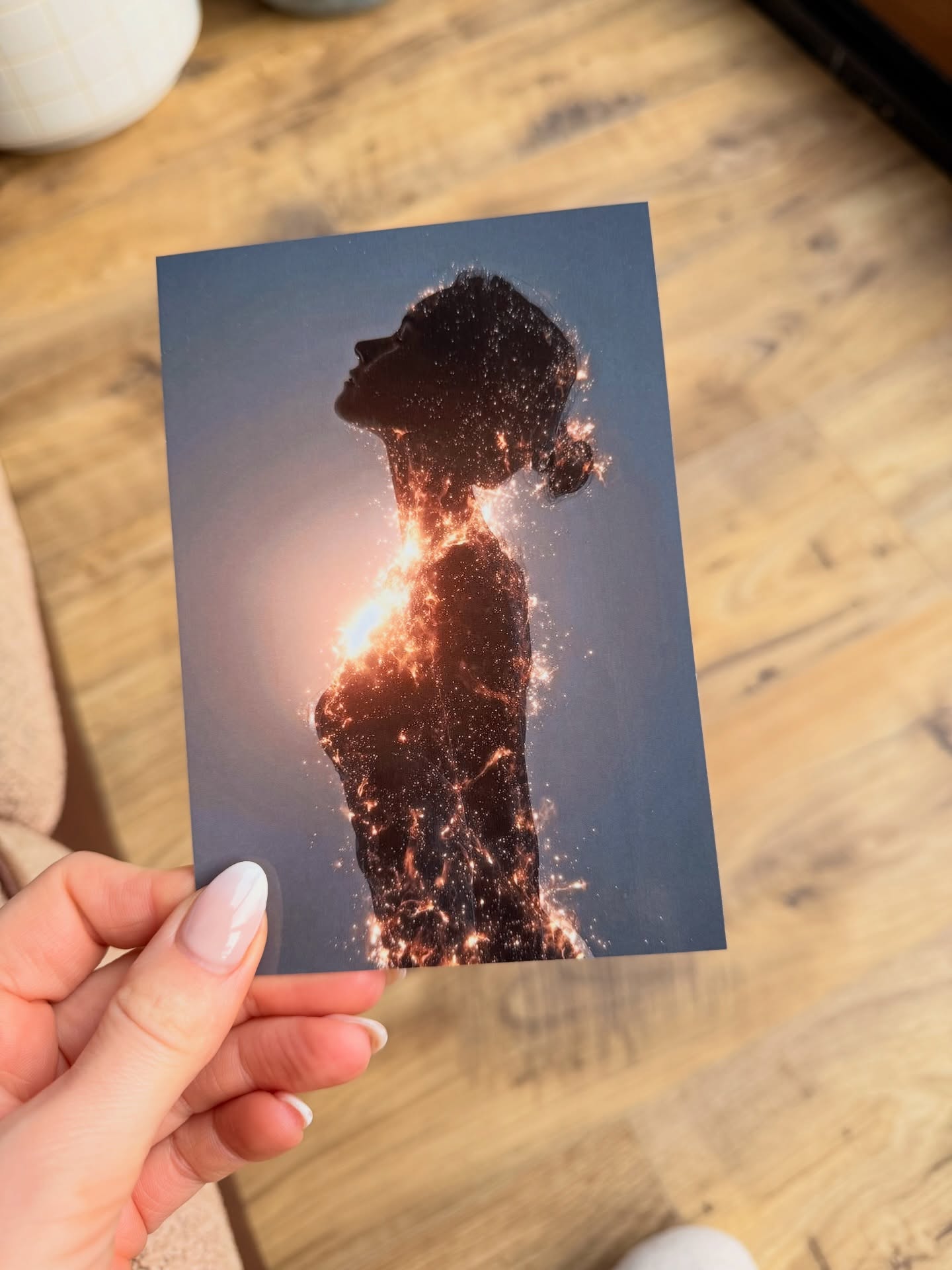 To my ALTARCLUB sisters::
This picture I placed on my vision board for 2026.
It symbolises the aliveness and the illumination that I hold as the intention for everyone to feel as they experience/leave a session.
Where everyone signs up for a ‘workout’ but receives a practice.
Where you attend to shift your physical state (body) but also expand your awareness of it also (mind).
✨Where your body feels like home
✨Where your power gets fuelled
✨Where your focus becomes laser sharp
✨Where your strength surpasses your imagination
✨Where movement becomes the medicine
✨Where you crave that barre high because of how you feel in it
✨Where every breath through the burn lands you deeper in self trust
Where every element of your life uplevels because your body is now your source of illumination ….
Not because you ‘physically changed it’ but because of how your FEEL IN IT🔥
These sessions are more than movement babes -
the best addiction ALTAR CLUB😜✨✨✨✨✨
Love
Tori xx
#barre #barresohard #barreworkout #barrefitness #barreclass