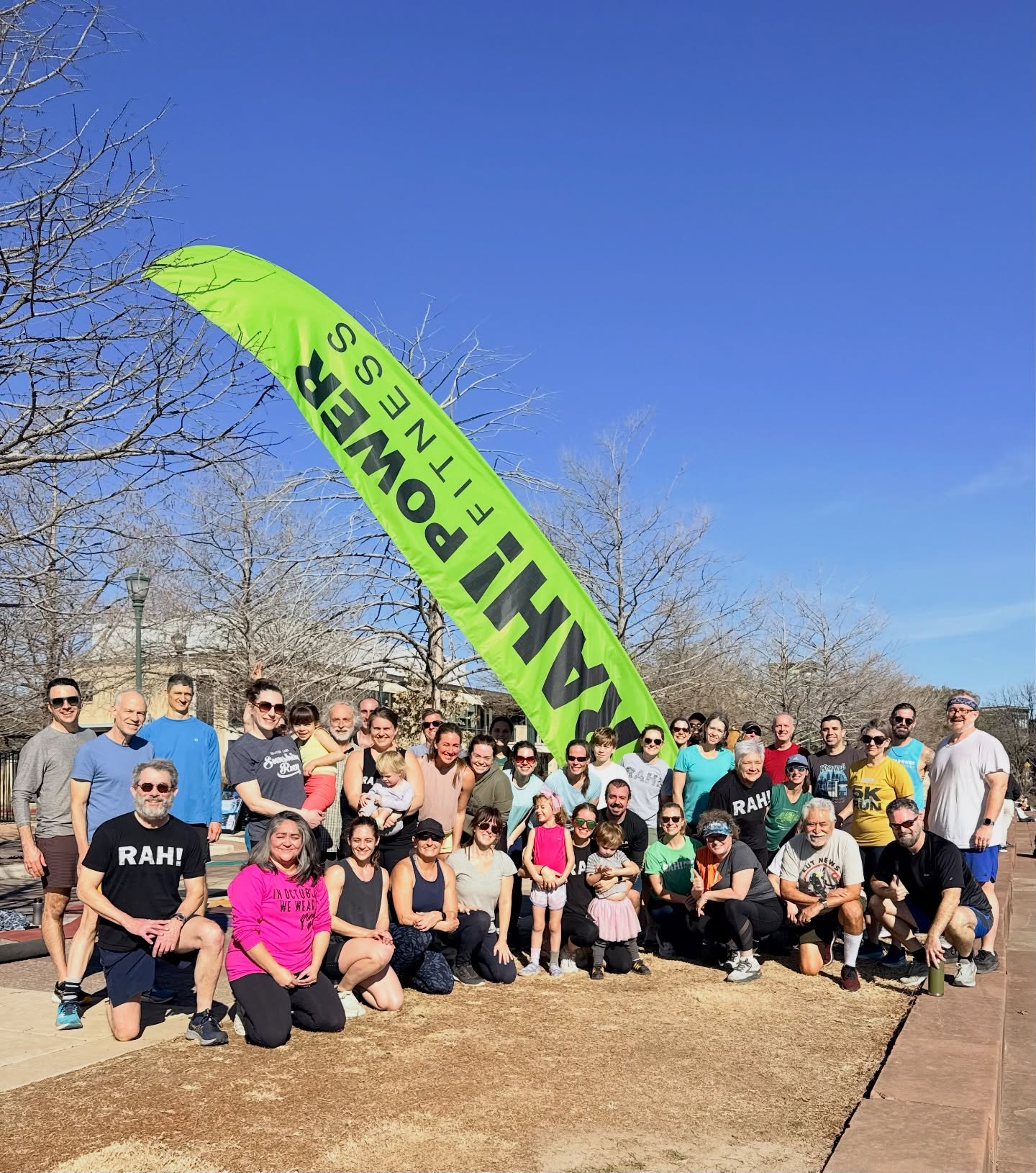 1st Saturday FREE RAH! Community workout is in the books 🙌🏽📆🙌🏽. Join us next time by signing up for our RAH! Report newsletter at the link in bio. RAH! to all the @relay.mov members for joining us!