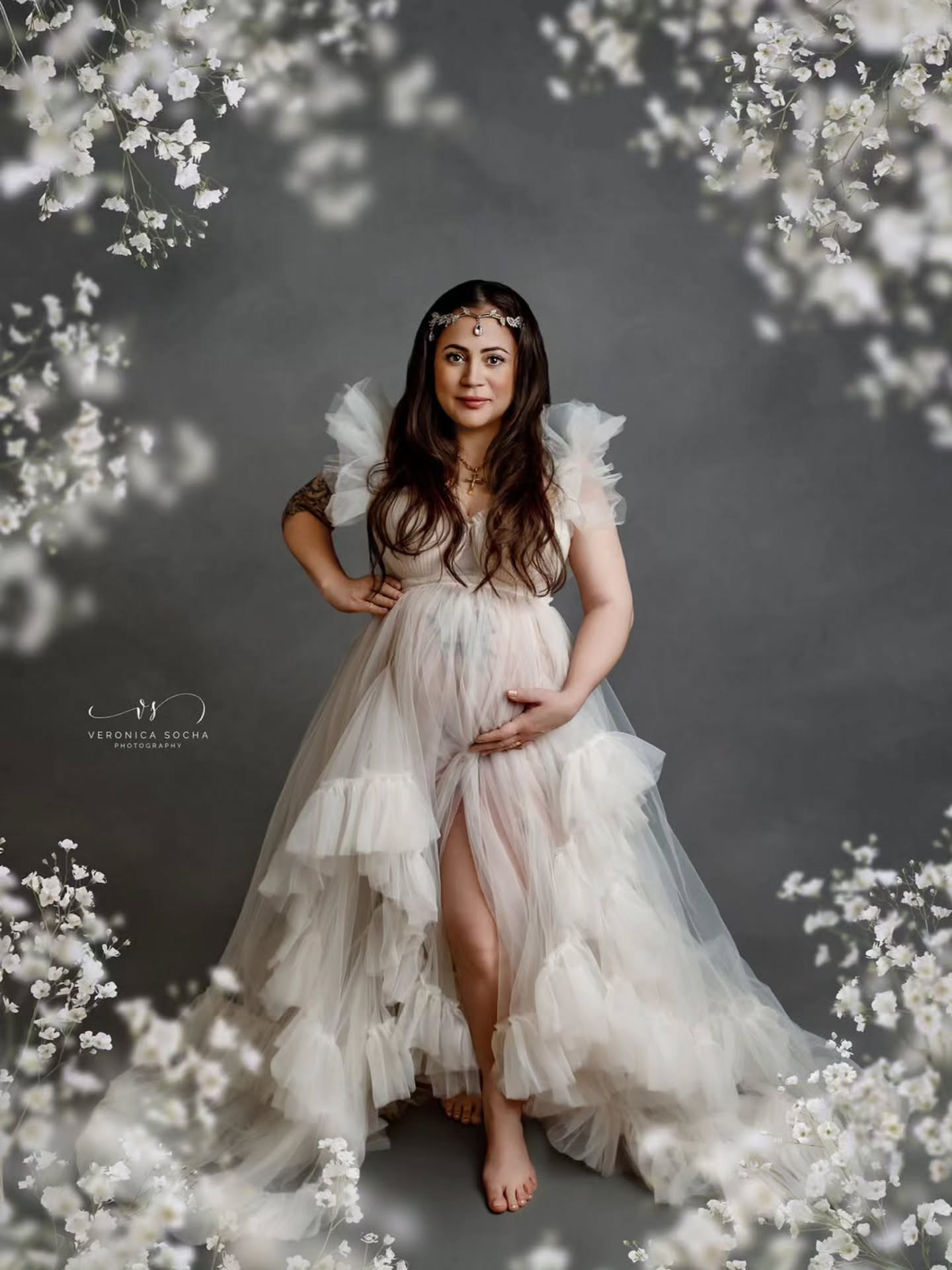 I have to say it — maternity season has been busy 🤍
And I couldn’t be more grateful.
Janaina’s session is one of those that stays with you. The emotion, the strength, the beauty… everything came together so effortlessly.
If you’re pregnant and wondering whether a maternity session is “worth it” — it is.
These images become reminders of how powerful your body is and how deeply loved your baby already is.
✨ Client wardrobe available
✨ Fully guided, relaxed experience
✨ Timeless, artistic images
📩 Now taking maternity bookings
Send me a message to reserve your session
__________________________________________________
📸 https://www.veronicasphotography.com/contact
#MaternityPhotography #VeronicaSochaPhotography #FineArtMaternity #SwindonPhotographer #MotherhoodJourney PregnancyMagic MaternityGlow