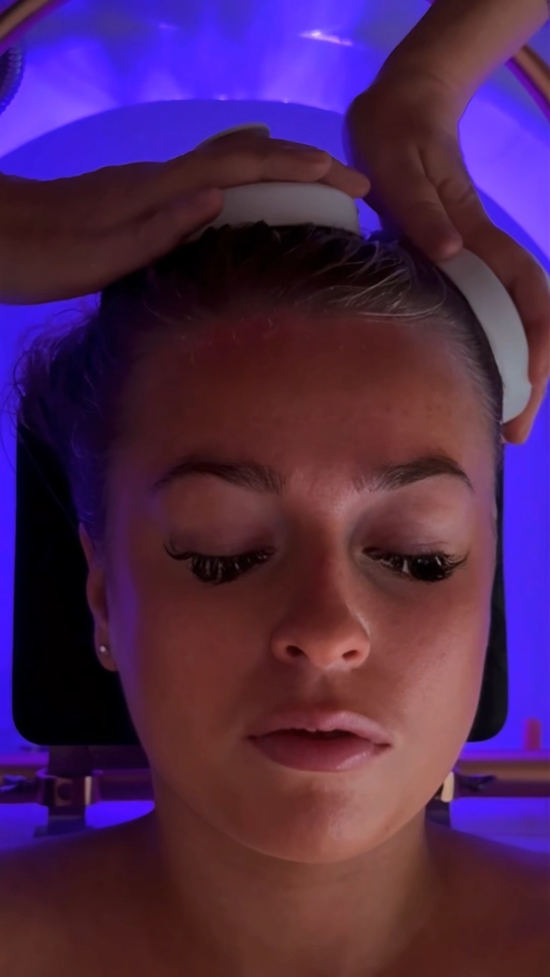 The only kind of Monday Blues we accept around here. ☁️
If the start of the week has been chaotic, this is your reminder to breathe.
Valentine’s isn't just for couples. It’s for anyone who needs 60 minutes of absolute silence and a scalp massage that melts the stress away.
🎁 Treat Yourself (or them): Gift Vouchers are available as physical or digital copies.
#MondayReset #Waterford #HeadSpa #SelfLove #ValentinesGift #WellnessJourney