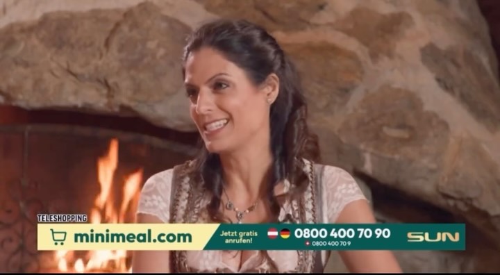 Gute Gespräche, ehrliche Einblicke und ein Produkt, das überzeugt ✨
Ich liebe es, in entspannter Atmosphäre durch Talks zu führen, Menschen zuzuhören und Mehrwert sichtbar zu machen – genau das macht Moderation für mich aus. 🎤🤍
#moderation #teleshopping #talkformat #onair #lovemyjob