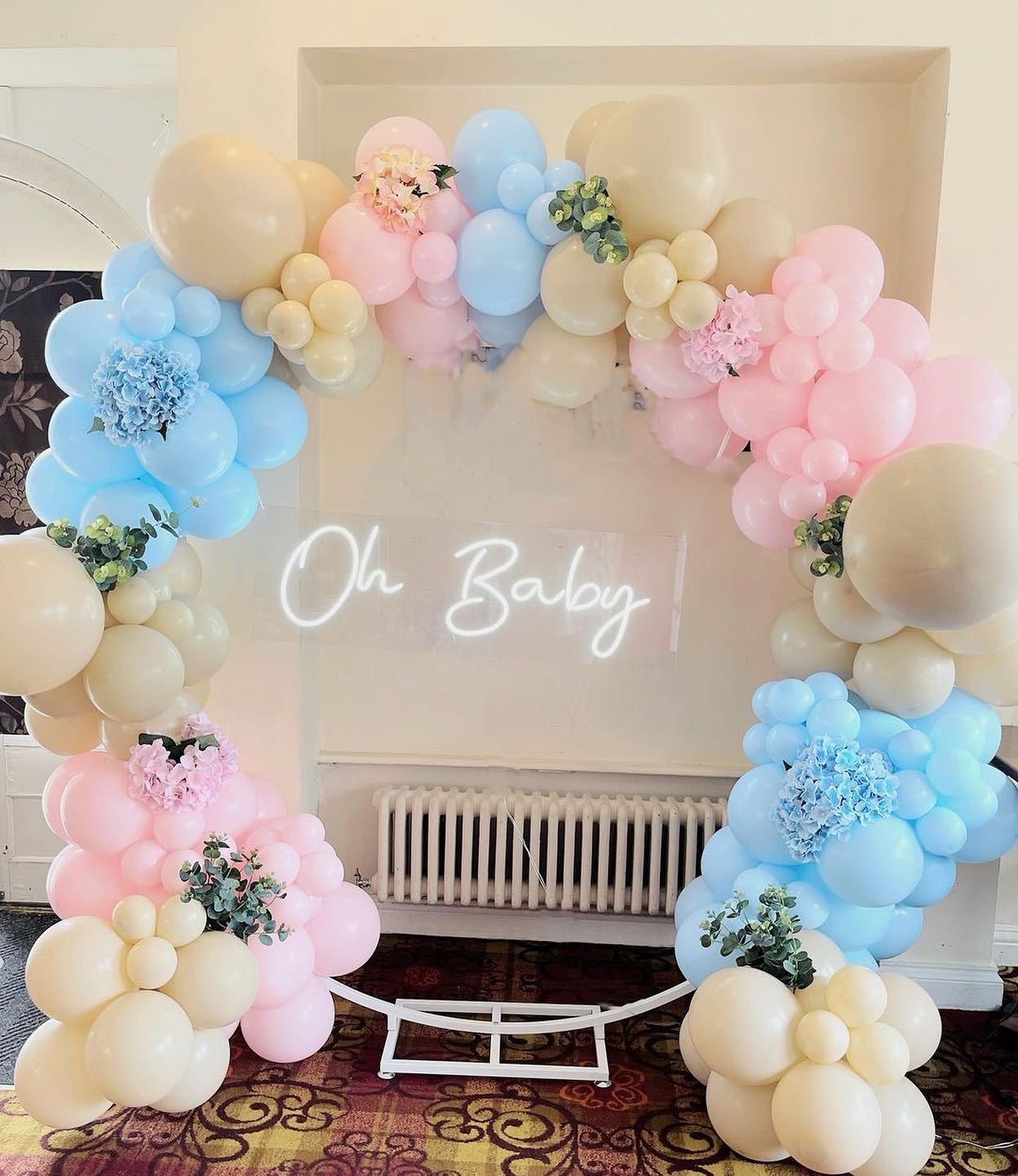 #balloondecorationideas
🌸 OH BABY 🌸
.
Pastel pink and blues for a gender reveal at the weekend 🤩
.
🤍Moongate
🤍Oh Baby Neon
🤍Faux flowers
..
.
.
.
.
.
.
.
Shared from• @islabearballoons
#events #eventinspiration #eventinspo #inspo #eventstyle #eventplanner #styledevents #styledparty #party #kidsparty #kidspartyideas #birthday #birthdayparty #bridalshower #christening #balloons #balloongarland #valentinesday #partyinspiration #partyinspo #babyshower #partystyle #1stbirthday #celebration #partyballoons #partystyling #weddingballoons #balloonistics