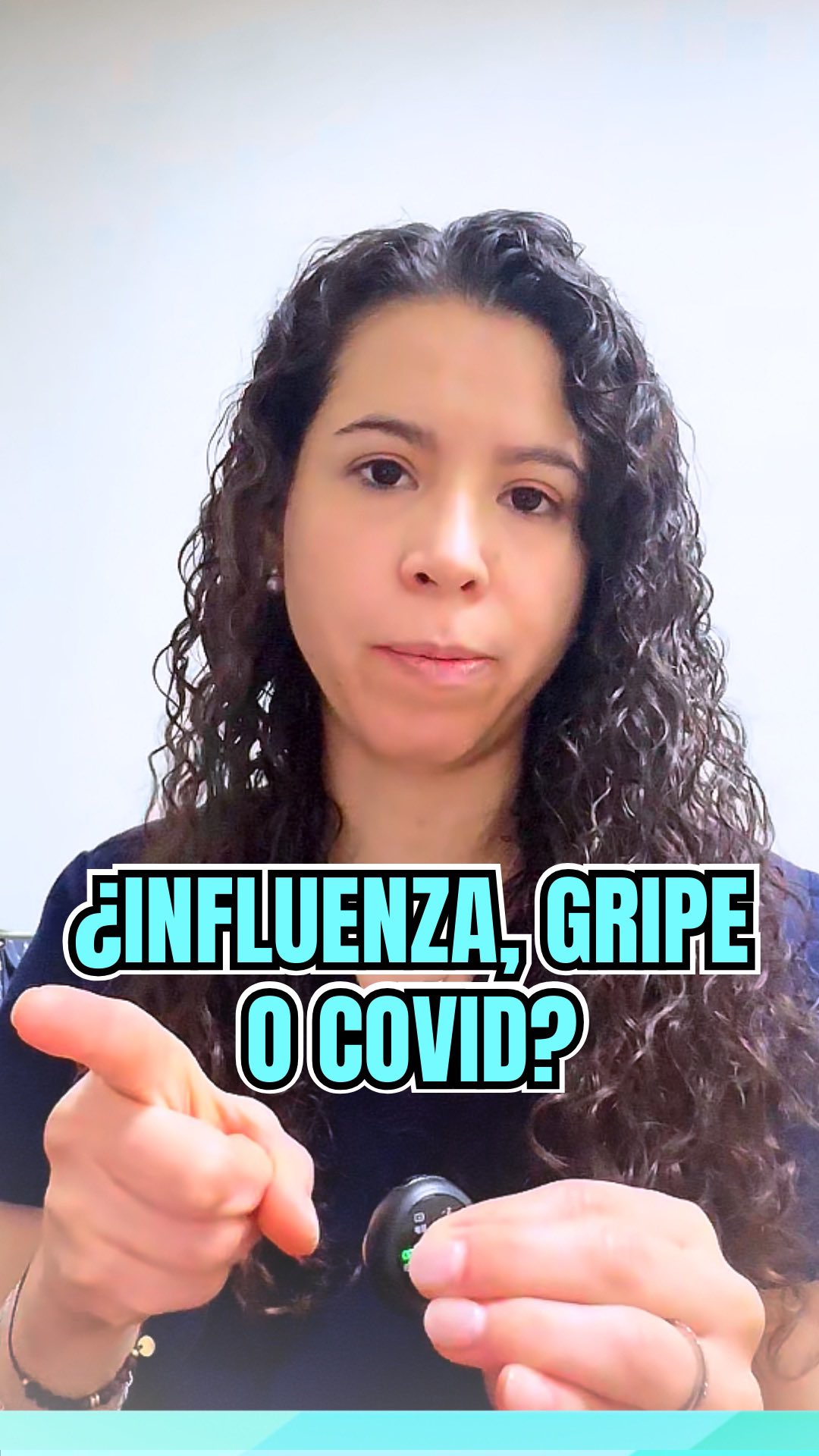 🤧 No todo lo que empieza con estornudos es lo mismo.
Aunque muchos cuadros respiratorios se parecen, no siempre se distinguen solo por cómo se sienten. Algunas infecciones son más leves y se “alivian solas”, otras pueden iniciar de forma más intensa o prolongarse más de lo esperado. La decisión de realizar una prueba depende del contexto: con quién convives, qué tan intensos son los síntomas y si perteneces a un grupo de mayor riesgo. Confirmar el diagnóstico permite tomar decisiones adecuadas y evitar complicaciones innecesarias 🩵
#influenza #salud #Prevención #MedicinaInterna