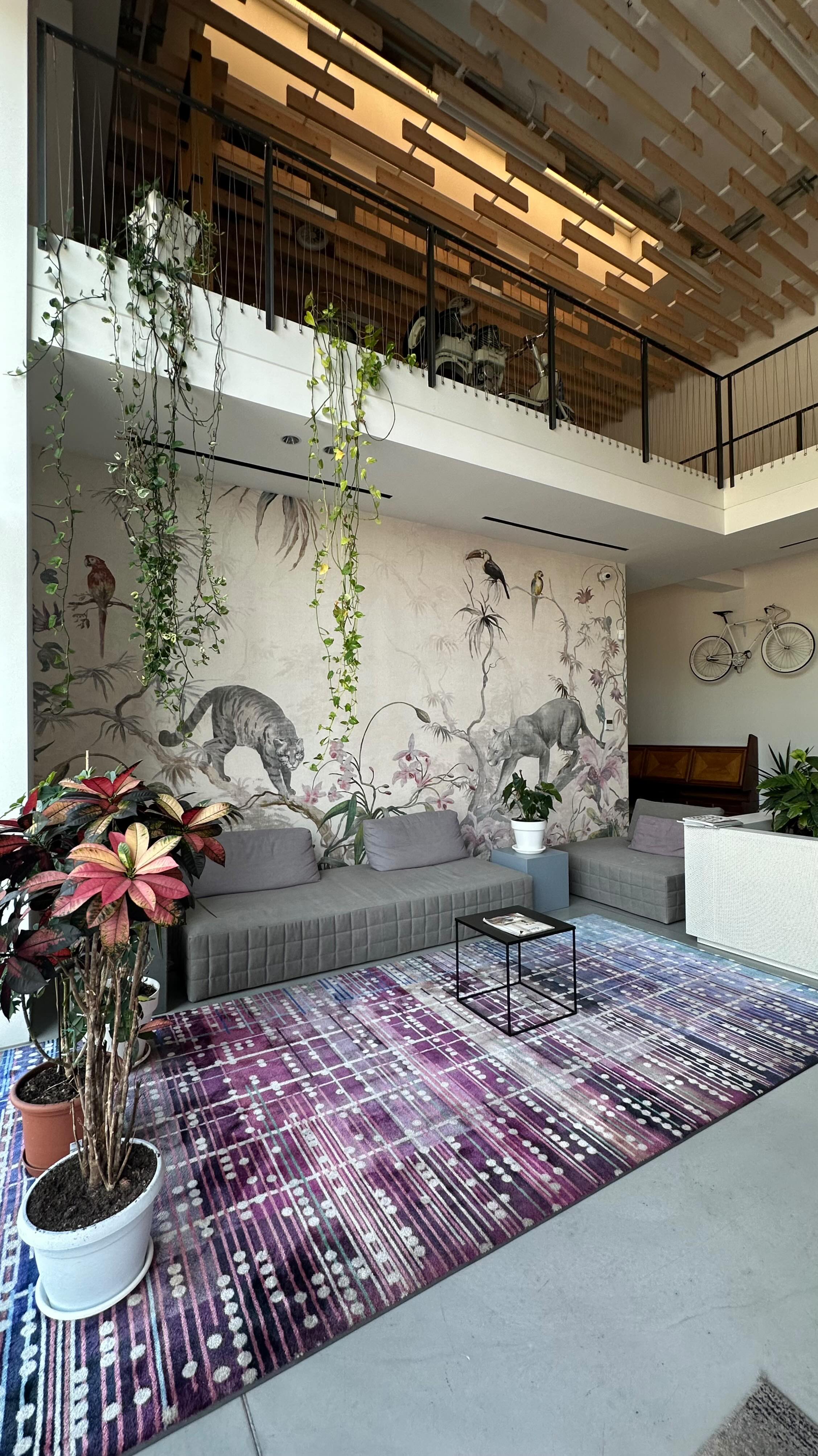 Pulizie aziendali su misura🫧
Ogni spazio di lavoro ha esigenze specifiche. Per questo offriamo servizi di pulizie professionali per aziende pensati per garantire continuità operativa, igiene e ordine quotidiano.
Il reel mostra un intervento realizzato in collaborazione con @inkiostrobianco , esempio concreto di un servizio efficiente, discreto e organizzato.
Affidabilità, metodo e risultati misurabili.
📩 Contattaci per una consulenza.