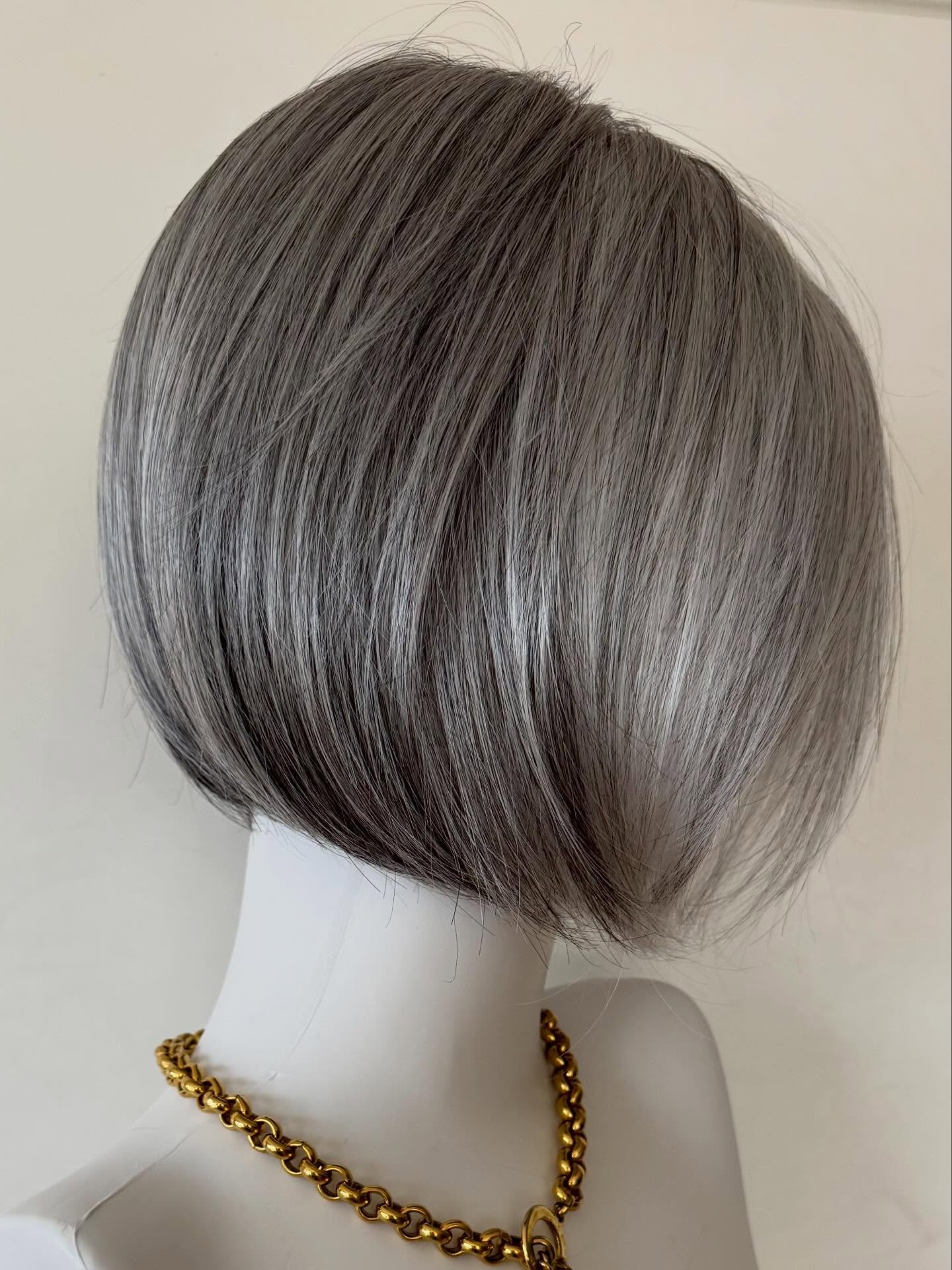 🎗️Stylée et dynamique avec sa couleur naturelle , cette superbe chevelure épouse les lignes du visage comme une foulée parfaite 🤍