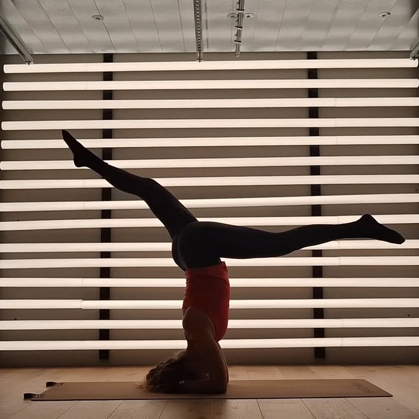 -Self care-
Is often shown or advertised as external things we can do- a face mask, a cocktail on the beach, a massage or purchasing some new clothes.
Where in fact the best self care, the best thing we can do for ourselves is implementing healthy habits. Things we can do on a daily basis for our own wellbeing.
For each person, it will be something else.
It's not flashy, it's not sexy.
It's a choice of doing the mundane- to devote yourself to your own wellbeing.
What is your practice of choice?
Let me know :)
#practice #selfcare #selflove
#healthyhabits
#devotion