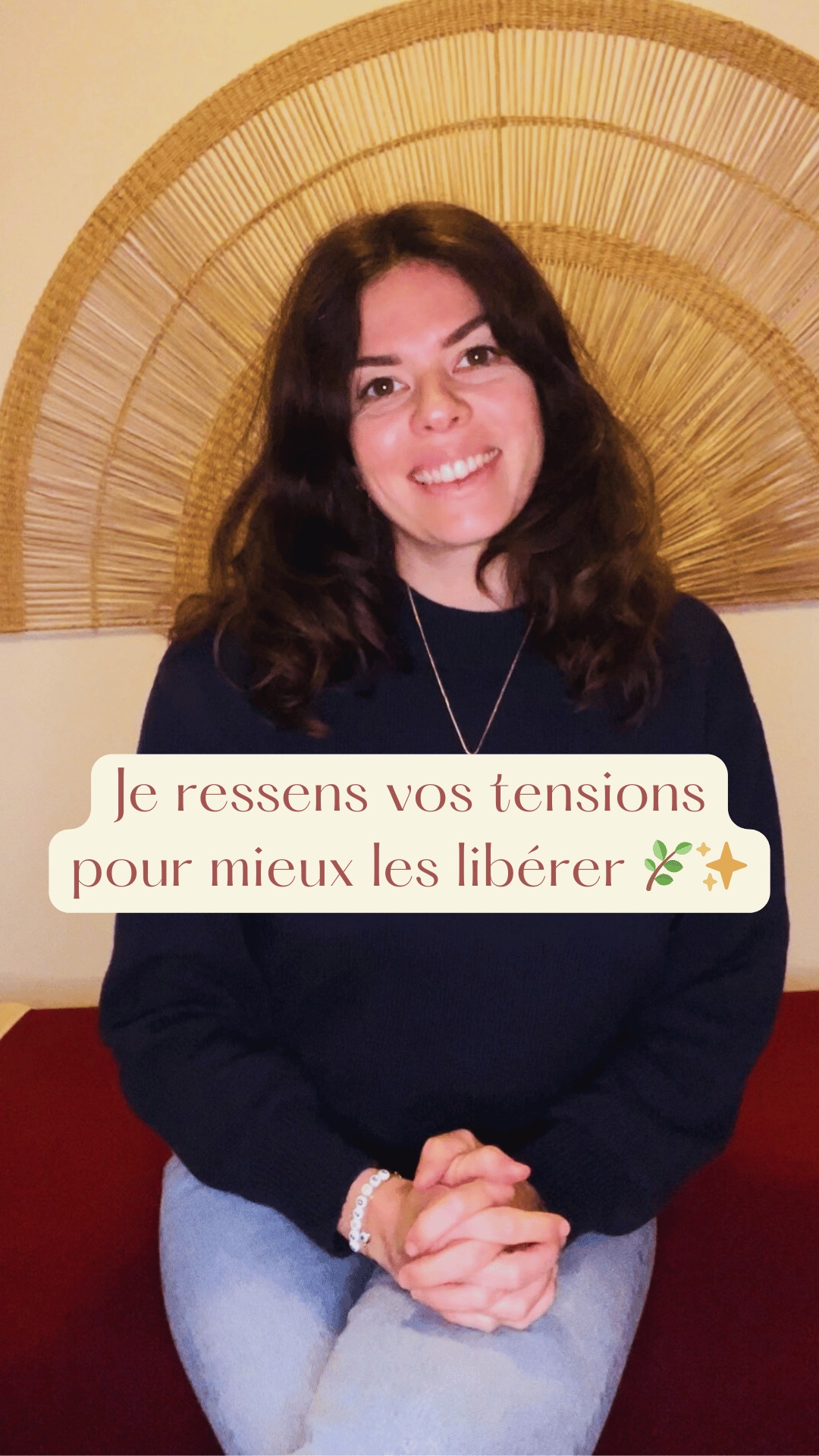 Ressentir les tensions pour mieux les libérer 🌿✨
Pendant un soin de réflexologie & énergies, mes mains ne sont pas les seules à travailler : mon propre corps devient un véritable baromètre des tensions de mes bénéficiaires. 🌬️💆♀️
Je peux ressentir une oppression dans ma tête ou dans ma cage thoracique, parfois des douleurs ou des sanglots spontanés. Ces ressentis sont précieux : ils me guident pour libérer vos blocages et apaiser votre organisme dans son entièreté. 🌟
Chaque tension relâchée est un pas vers un équilibre et un bien-être profond. 🌈
_________________________________
✨ Réflexologie & énergies
🦶 Soins de réflexologie plantaire
👐 Soin énergétique
🌈 Réveillez votre énergie intérieure, retrouvez un équilibre émotionnel & découvrez le pouvoir d'auto-guérison
🌿 Créatrice de soins doux & thérapeutiques, 100% personnalisés pour soulager les tensions, libérer l'esprit et promouvoir un bien-être global
📆 Réservez votre parenthèse de bien-être
👉 www.carolinestouls-reflexologue-nantes.fr
#Reflexologie #EnergiesSubtiles #BienEtreHolistique #TensionsLiberees #EquilibreInterieur #SoinsPersonnalises
