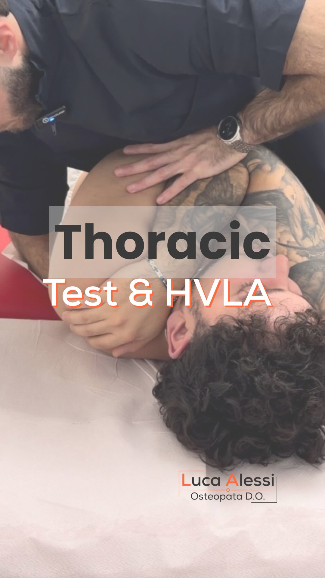 La regione dorsale è uno dei distretti più trascurati nella valutazione muscoloscheletrica.
Eppure è il punto di passaggio tra carico cervicale e carico lombare.
Quando il torace perde mobilità segmentaria, la colonna sopra e sotto inizia a compensare.
Il risultato non è solo rigidità locale: è una catena di sovraccarichi che può manifestarsi a distanza.
Molti dolori cervicali e lombari persistenti non si risolvono finché la regione dorsale non torna a lavorare in modo efficiente.
Nel trattamento muscoloscheletrico la precisione non è estetica.
È ciò che determina la stabilità del risultato.
📍 Se senti rigidità ricorrente tra le scapole o carichi che si spostano verso collo o zona lombare, una valutazione mirata può chiarire dove il sistema sta perdendo funzione.
Roma — Prati
📩 Scrivimi per informazioni o valutazione