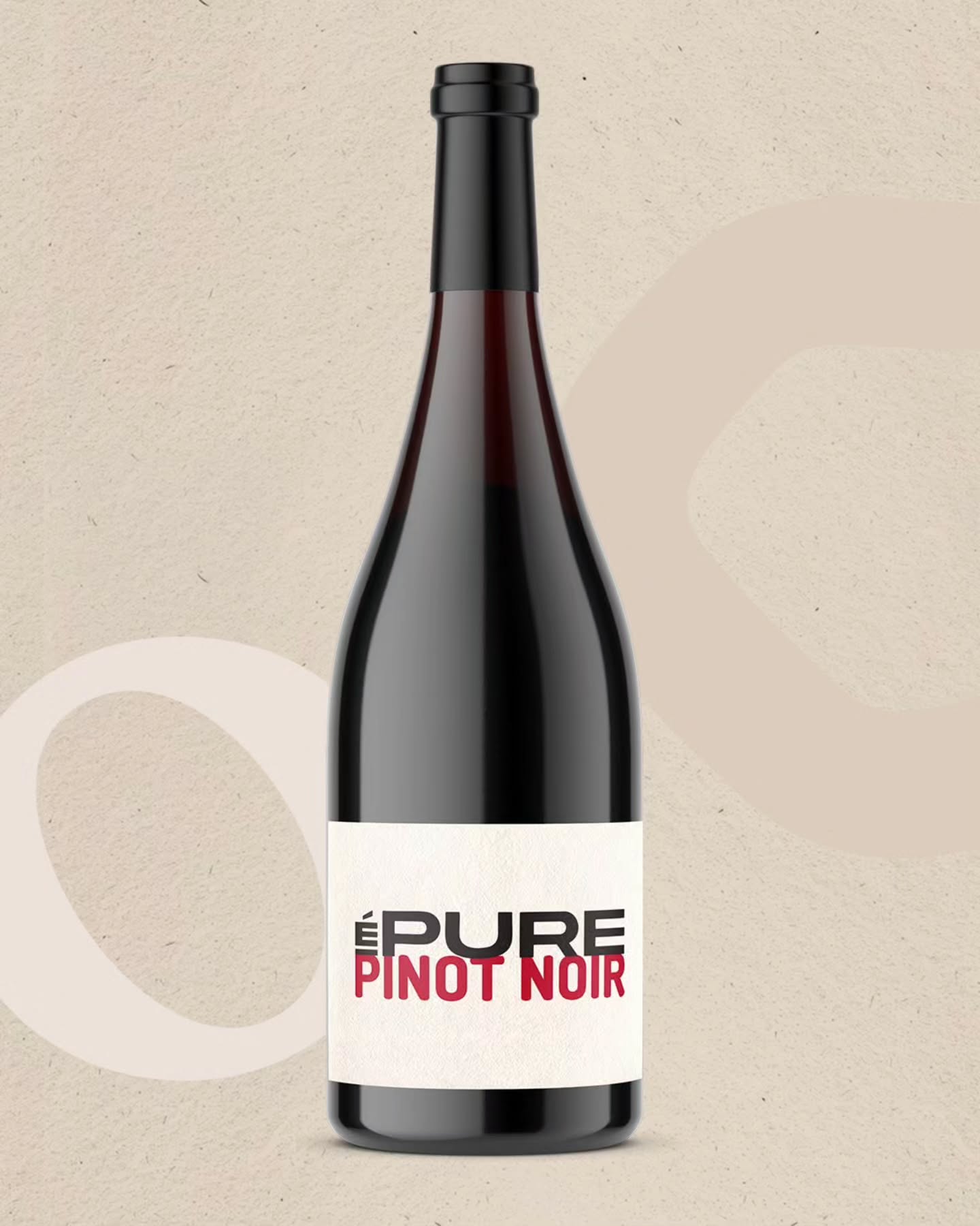 Epure Pinot Noir: Cerise, violette, poivre, frais et gourmand.
ÉPURE est un authentique vin de cépage , révélant sa pureté originelle. Ici, pas d’artifice :
l’identité et l'expression du cépage s'expriment dans
la sincère. Un vin signature, façonné avec exigence
et sensibilité, fruit de l’expérience et du savoir-faire de
Claude Serra.
