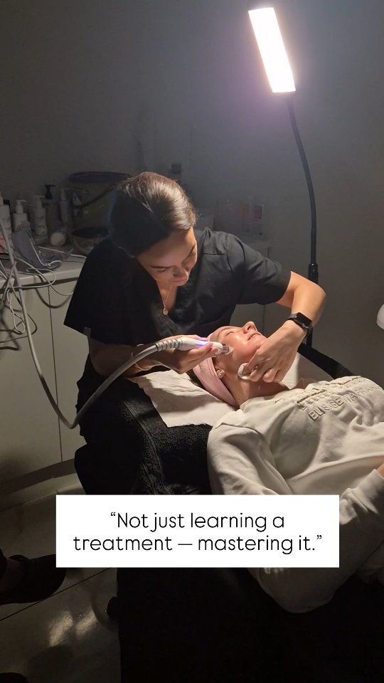 Private 1-to-1 HydroFacial training for therapists who want confidence, skill, and real results — not overcrowded classrooms.
✔️ Personalised tuition
✔️ In-depth skin theory + hands-on practical
✔️ Treatment protocols explained step-by-step
✔️ Machine settings, contraindications & consultation confidence
✔️ Taught at your pace
Whether you’re adding HydroFacial to your treatment menu or refining your technique, our private training ensures you leave ready to treat real clients — safely and professionally.
📍 Essex
🎓 Accredited training
📩 DM HYDRO to enquire
#essexbeauty #basildonbeautytreatments #basildonbeauty #essexlashes #essextrainingacademy #essextraining #hydrofacials #private121