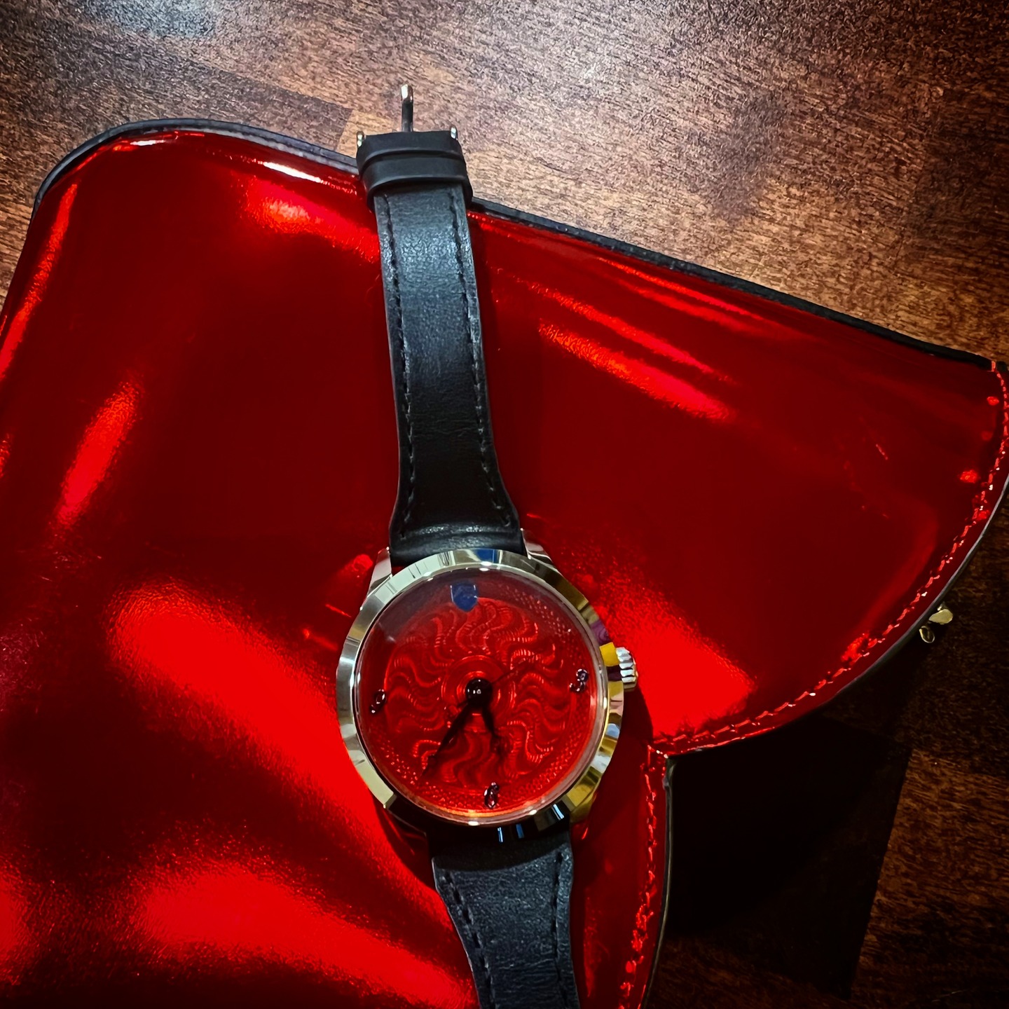 ❤️ Love, in Every Detail.
This Valentine’s Day, we’re celebrating the kind of love that inspires craftsmanship.
A red dial to match the purse.
Shoes to match the fire.
And a watch designed to last longer than the roses ever could.
At 5280 Watch Company, every dial is hand-engraved using true guilloché and finished in luminous enamel. Crafted slowly, intentionally, and with heart. Because the most meaningful gifts are the ones made with care.
The second photo says it all. Love is meant to be celebrated: with friends, with passion, and with the people who make time matter most.
This Valentine’s Day, give something rare.
Give something handmade.
Give something that tells a story.
#5280WatchCompany #ValentinesDay #MadeMileHigh #LoveInTheDetails #BasseTaille #Guilloche #LuxuryWithHeart #IndependentWatchmaking #RedDial #ModernHeirloom #CraftedWithLove