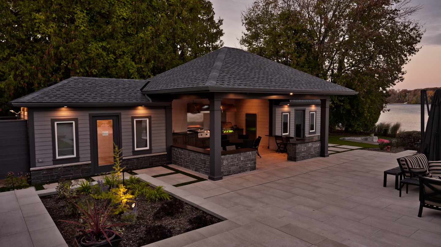 Counting down to summer days by the pool ☀️
@jordanstationdesignco
@landscape.florida
Summer can’t come soon enough.