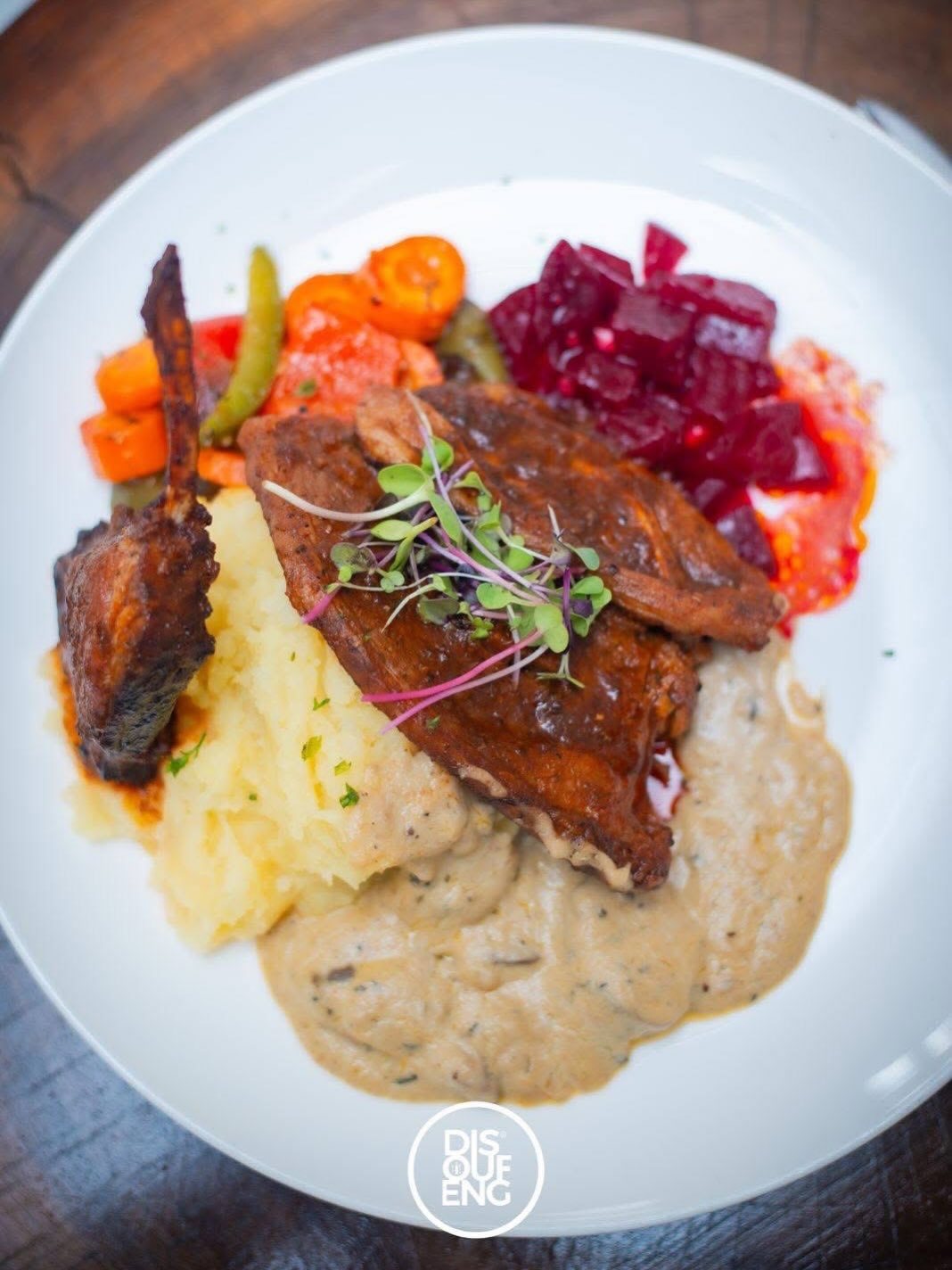 🍽️✨ Sunday Lunch Menu ✨🍽️
Only R150
Choose your favourite and enjoy a comforting Sunday feast made with love:
🥩 Option 1:
Lamb Korma served with lemon parsley rice, creamed spinach, pan-seared vegetables & red cabbage slaw
🍗 Option 2:
Southern Fried Chicken served with lemon parsley rice, creamed spinach, pan-seared vegetables & red cabbage slaw
Perfect for family lunches, catch-ups, and easy Sundays at LaSofa. 💛