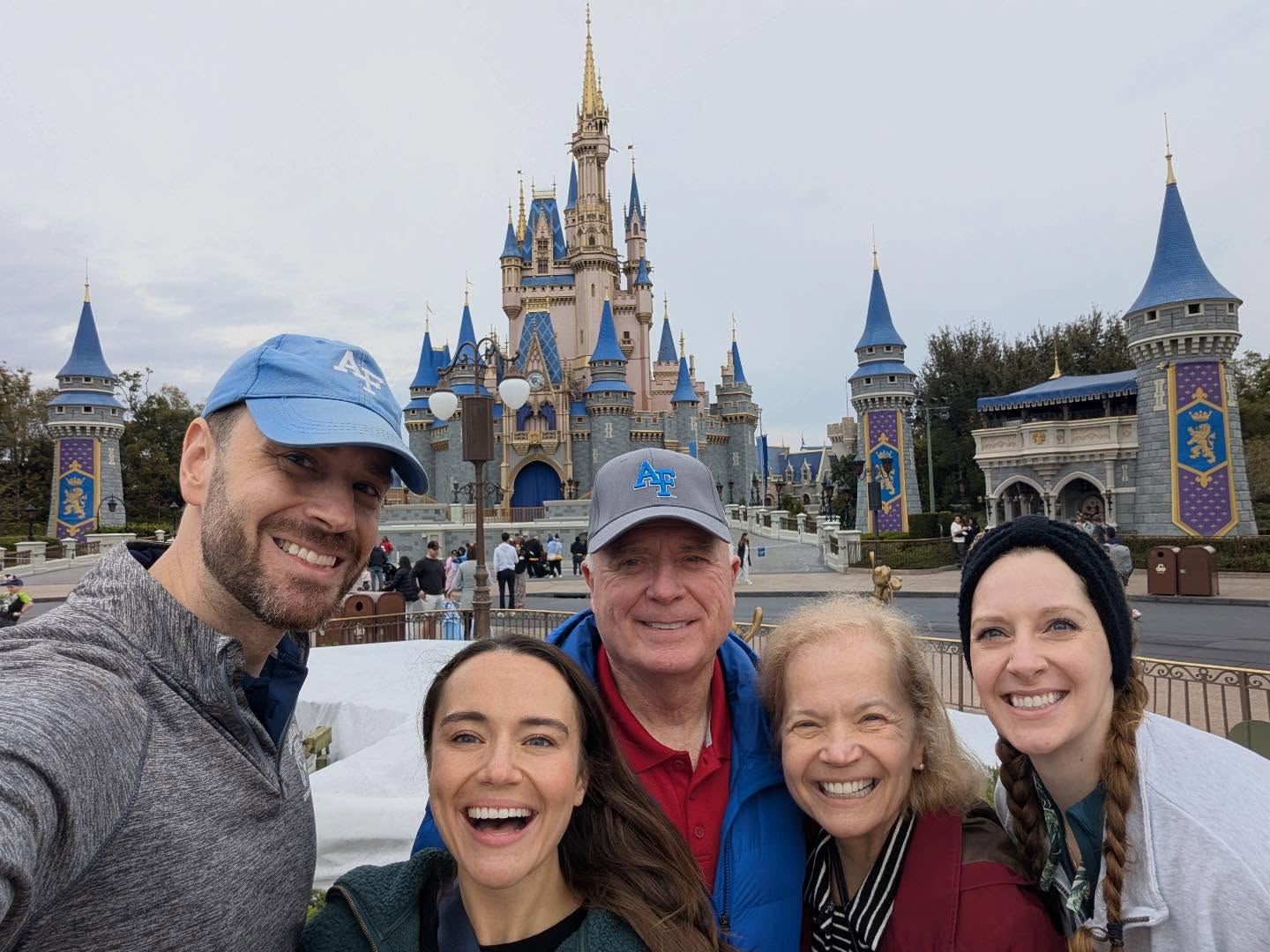 Chandler fam 🤝 Treasure fam
Best week introducing the fam to the people, places, and experiences that have made the past few months so incredible!