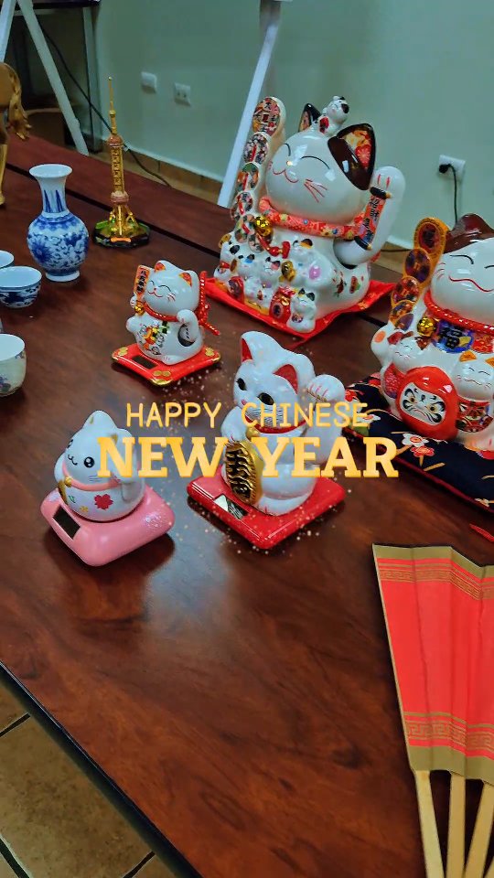 Bringing the world into the classroom.
Today, our Grade 6 students experienced the Chinese Lunar New Year in a meaningful way, connecting with the traditions and values behind this special celebration.
We were honored to welcome special guests from the Chinese Embassy, Mr. Shui Yu and Mr. Wei Huang, whose insights brought the culture, symbolism, and spirit of the celebration to life.
Moments like these inspire curiosity, build cultural bridges, and remind our students that learning connects them to the world.
#Activelearning #DiscoveryschoolTegucigalpa