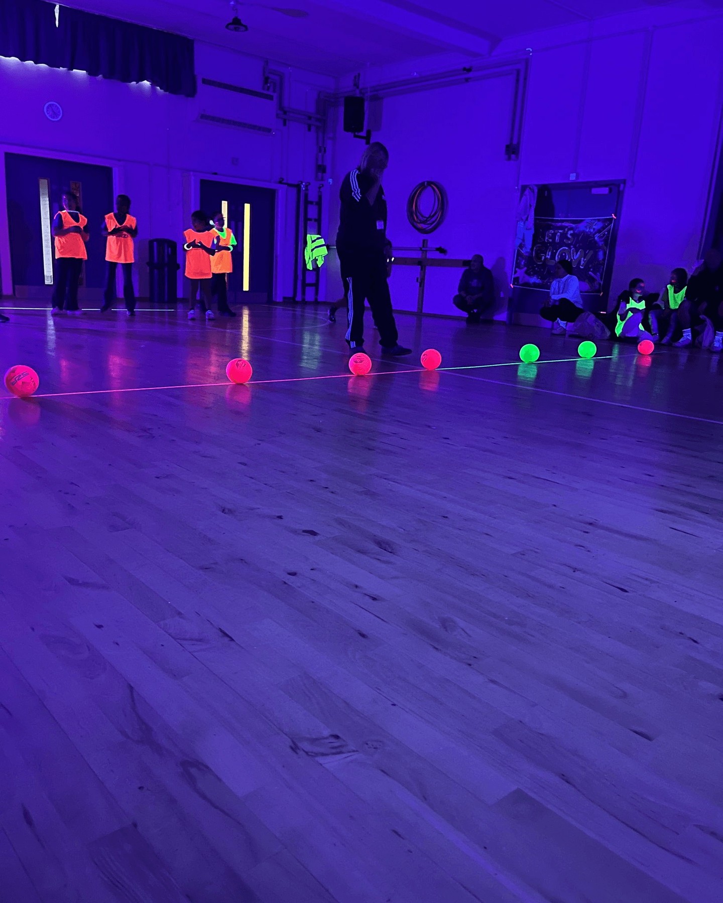 Schools from across Dartford and Gravesham lit up the court at our Glow in the Dark Dodgeball event! Huge thanks to Coach Julie from Dartford Football Club. Our two teams had a blast returning after school to enjoy the fun! Check out these amazing moments!
