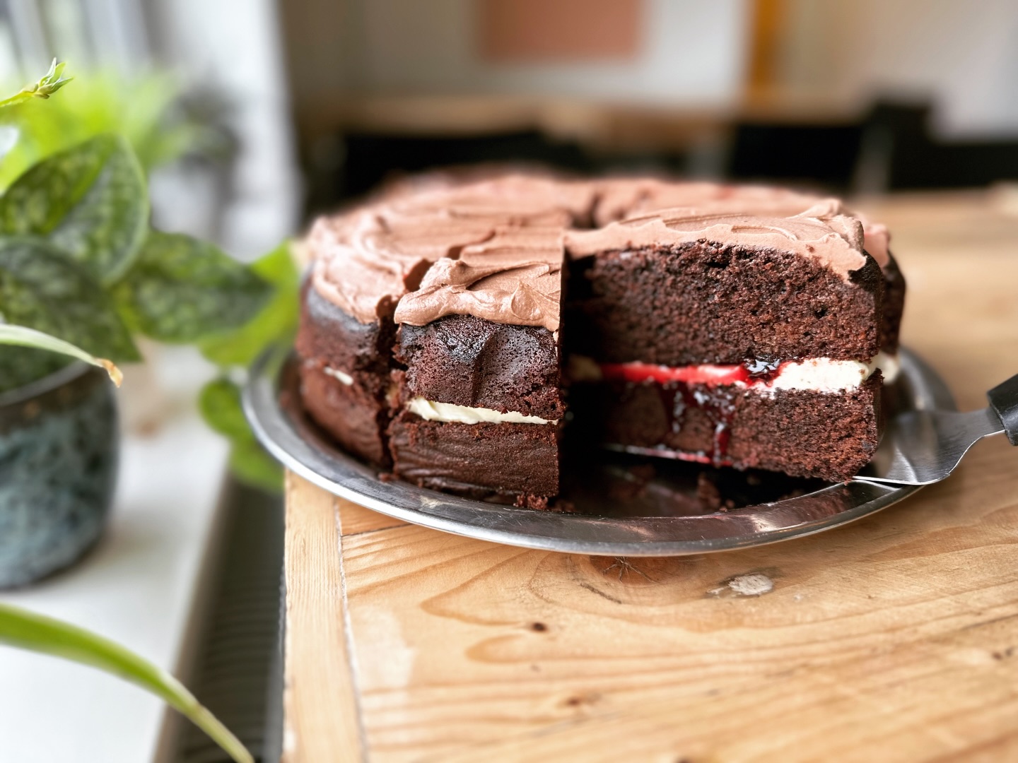 We’ve had a huge number of applications for our Front of House Café Assistant role in @heeleyfarmkitchen - thank you so much for the incredible response! ☕️
Because of this, we’ve decided to close the application deadline early.
If you’re planning to apply, please make sure your application is in by 5pm tomorrow!
Don’t miss your chance 👇
https://www.heeleyfarm.org.uk/front-of-house-cafe-assistant
#jobsinsheffield #sheffieldjobs #sheffieldfoodie #sheffieldfood #volunteersheffield