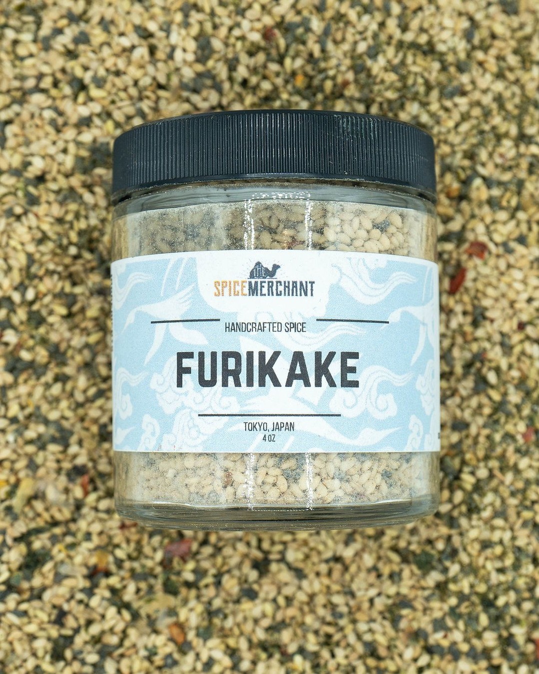 Furikake is basically Japan’s version of salt and pepper. Sprinkle it over rice, BBQ, soups, or even Asian-inspired salads for an instant flavor boost. Packed with all those bold Japanese favorites like miso, wasabi, shiitake, and nori, it adds the perfect savory punch to any dish. 🇯🇵