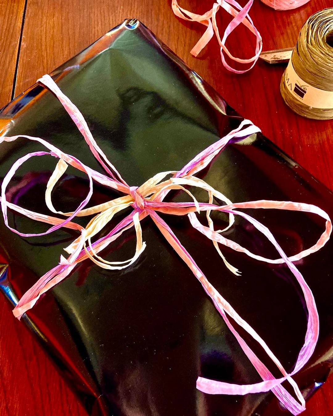 Looks like someone is getting a CFFT designer handbag for Christmas 🎄…. Orders are coming and and stocks are limited… elegantemu.com