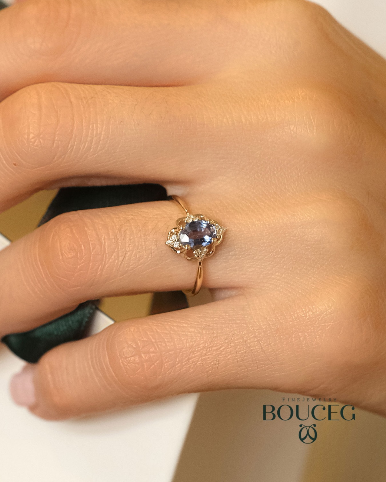 Cinderella.
Safirin derin mavisi, altının sıcak ışıltısıyla buluşuyor.
Zamansız bir zarafet, unutulmaz bir an.
Bazı seçimler sadece güzel değil, anlamlıdır.
Web sitemizden keşfedebilir ya da Bursa showroom’umuza gelerek Cinderella’yı yakından deneyimleyebilirsiniz.
DM üzerinden bizimle iletişime geçebilirsiniz.