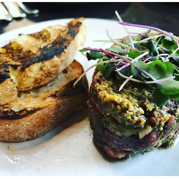 Our Chef’s Mix consists of a variety of fresh cut micros including Red Acre Cabbage, Red Russian Kale, Arugula and Amaranth. A simple blend to compliment an inspired dish like this one recently created by @mike.fischetti of @vadevibistro in Walnut Creek.
-Certified angus beef tartare, homemade IPA mustard, grilled bread, and SRF microgreens.
-
-
-
-
-
#urbanfarming #hydroponics #verticalfarming #knowyourfarmer #cagrown #freshfood #healthyfood #urbanfarmer #mixedgreens #leafygreens #microgreens #nongmo #planthealth #indoorfarming #aeroponics #placergrown #growsomeleafys #growsomemicros #shellridgefarms #localfarmers #nutrientdense my