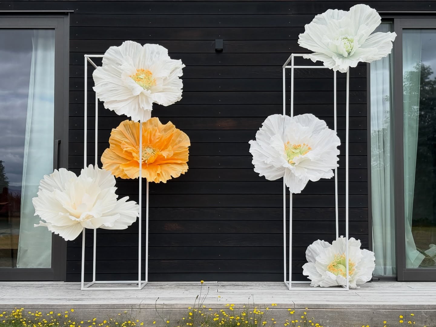 Are plinths your vibe instead of stems? No worries