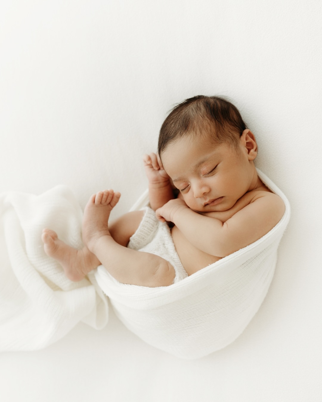 The sweetest darling girl, Dalal. A treasure to capture these moments before you grow far too quickly 🥹🤍
-
#brisbanefamilyphotographer
#brisbanenewbornphotographer
#brisbanematernityphotographer
#newbornphotography
#newbornphotographerbrisbane