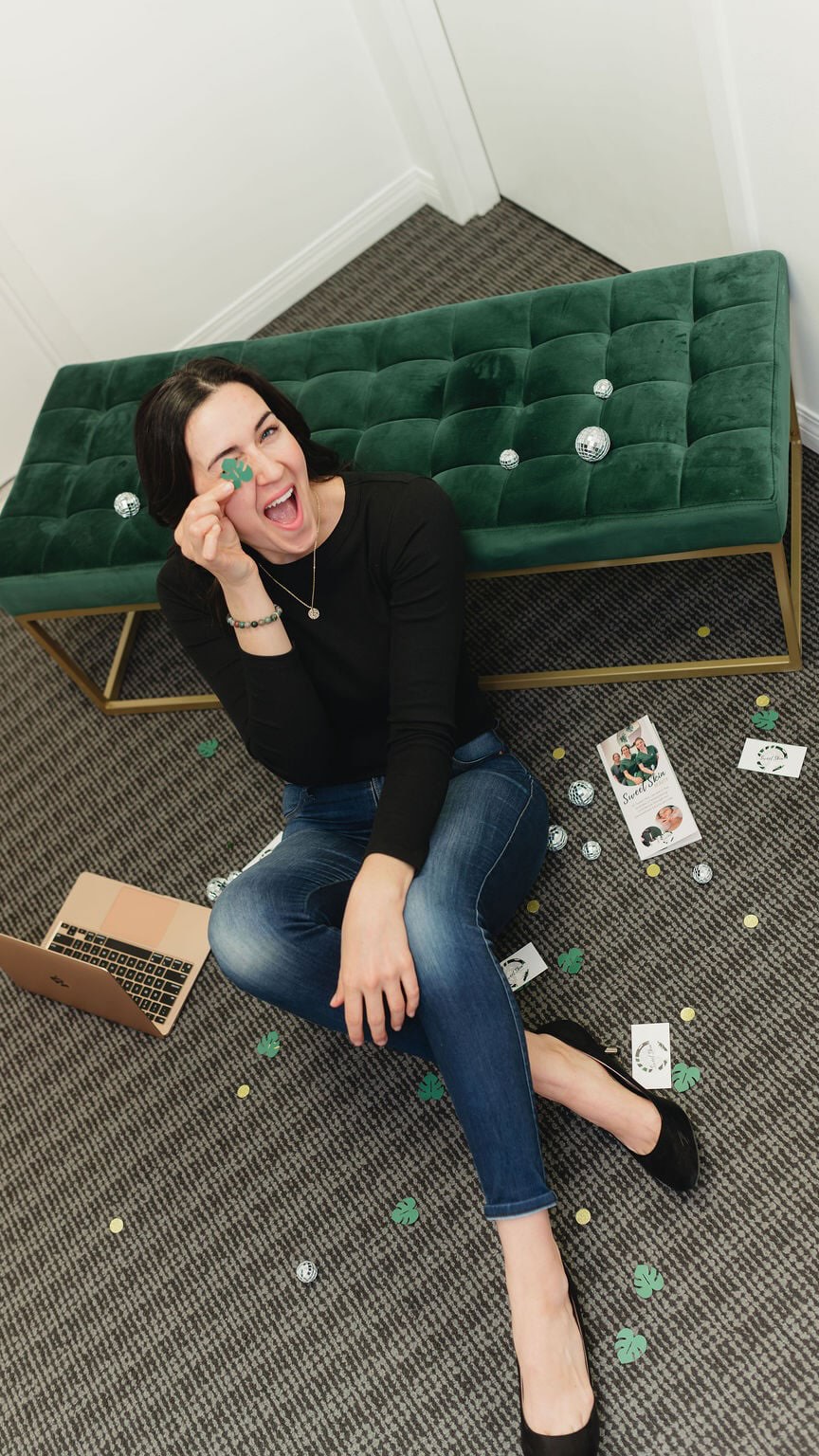 I am beyond grateful for all those clients who have stuck with me throughout the years.
Clients that came back after maternity leave, moving, Covid, etc.
They have seen myself and my business grow and continue cheering me on 🥹
I wouldn't be where I am today without the ongoing support from you all.
Thank you so much 🤍