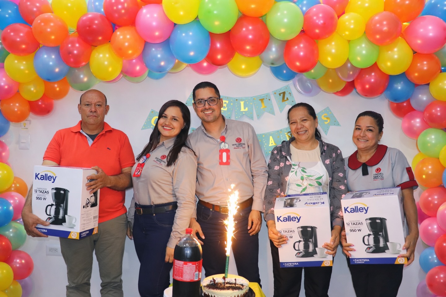 🎉✨ ¡Celebramos la vida en Grupo Empresarial Servic! ✨🎉
Con risas, alegría y mucha gratitud, festejamos a nuestros colaboradores que cumplieron años en el mes de enero 🥳🎂
Les deseamos un nuevo año lleno de éxitos, prosperidad y grandes bendiciones 🙌💙 Que esta nueva etapa esté llena de oportunidades y sueños cumplidos.
¡Gracias por permitirnos seguir compartiendo y celebrando juntos cada momento especial! 🎈🎊
#CumpleañosServic #FamiliaServic #CelebramosLaVida #TalentoHumano #GrupoEmpresarialServic 🎉💫