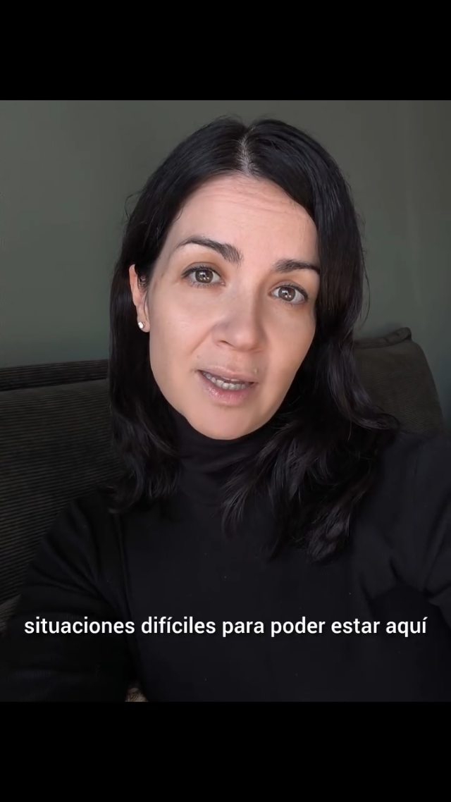 No me quedo parada sobre el mismo lugar, avanzo en mi vida y en mi camino de crecimiento espiritual, adquiriendo nuevos conocimientos que pongo en práctica todos los días.
Primero conmigo, luego con mis consultantes.
Los conocimientos son un regalo maravilloso que aparece cuando el alumno está listo.
Me ha llevado muchos años de retos, experiencias, dolores y satisfacciones llegar al punto en el que estoy ahora donde todo comienza a cobrar sentido.
Cómo un rompecabezas que estoy por terminar. Es una sensación maravillosa. ✨🦋
Pronto, les contaré más sobre mis insights y tantas cosas que me gustaría compartirles
🪷🪷🪷