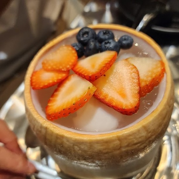 Have you tried this coconut jelly? I tell you co-nut resist this dessert!