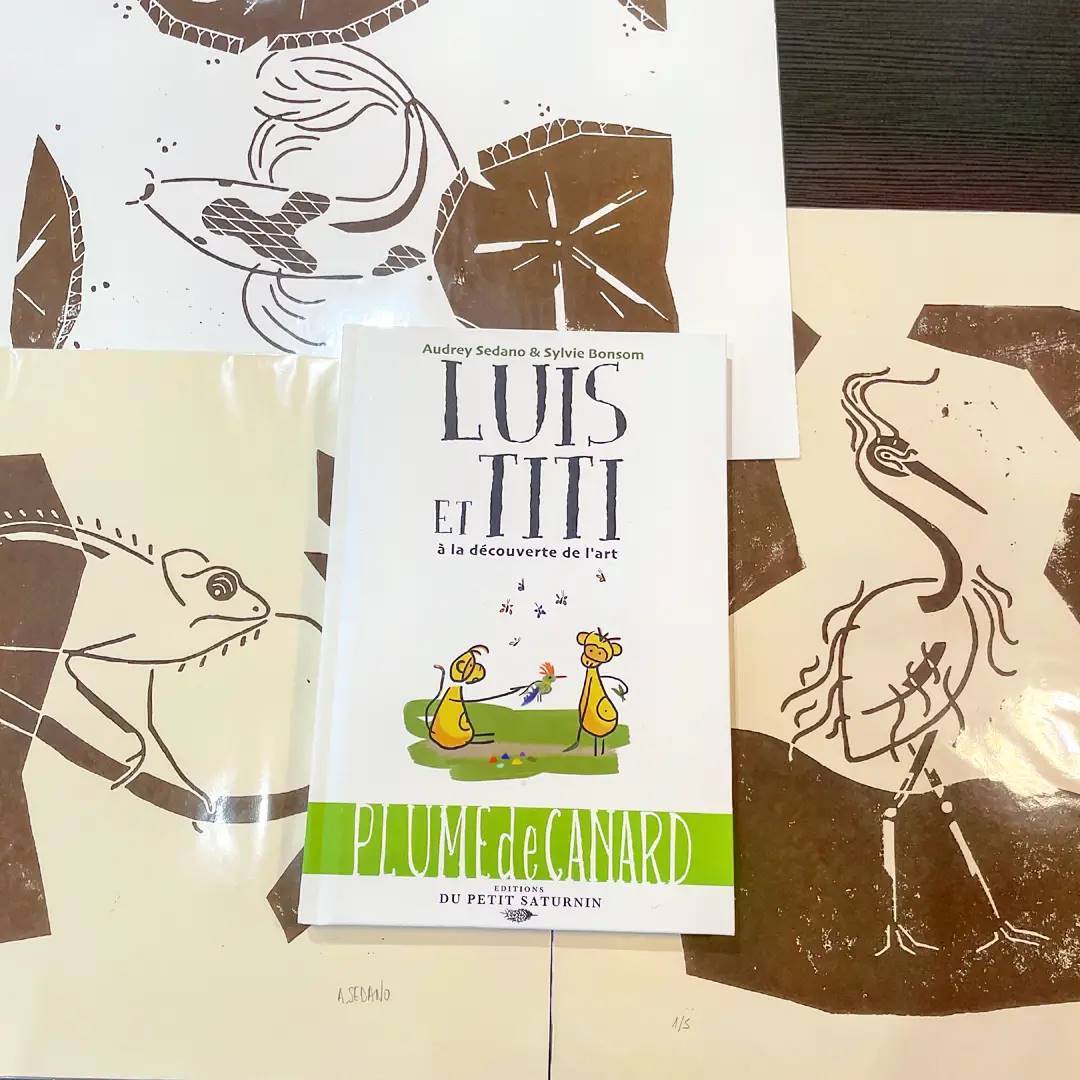Après la musique, partez à la découverte de l'art avec Luis & Titi ! Les plus petits pourront ainsi apprendre plusieurs notions autour de l'art tout en s'amusant accompagné des animaux de la jungle. L'univers de Luis & Titi est également présent dans nos illustrations.
Cet ouvrage et ces œuvres sont disponibles dans notre galerie @showroom57.angouleme, 57 rue de Genève à Angoulême, ainsi que sur notre site internet !
.
.
.
#angouleme #angoulemeaugmentée #galerie #galerieart #galeriedart #bandedessinee #editionspetitsaturnin #bookstagram #bookish #illustration #artwork #patrimoine #patrimoineculturel