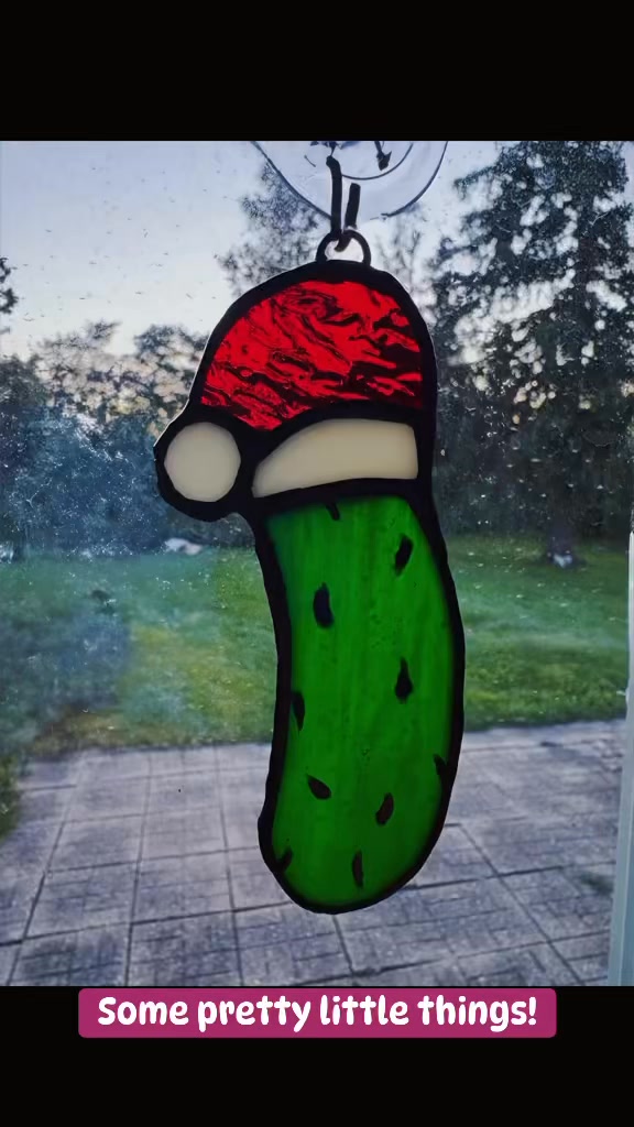 I love all these little gems.
#stainedglass #sidequestcurios #Art #Glass #fun #love