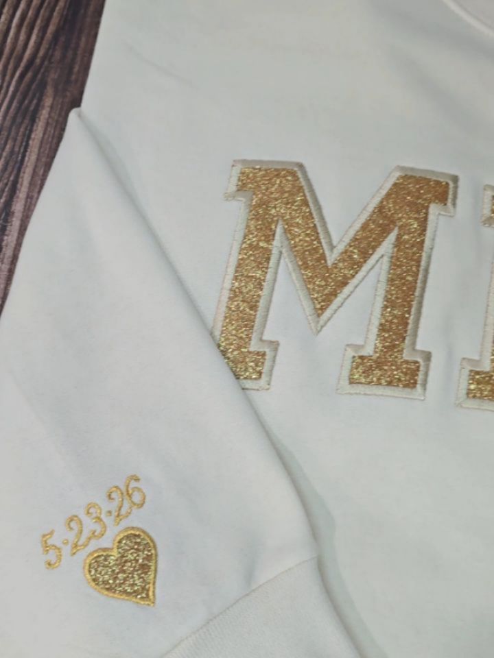 💍 Tone-On-Tone MRS Glitter Applique 💍
@21jrdn