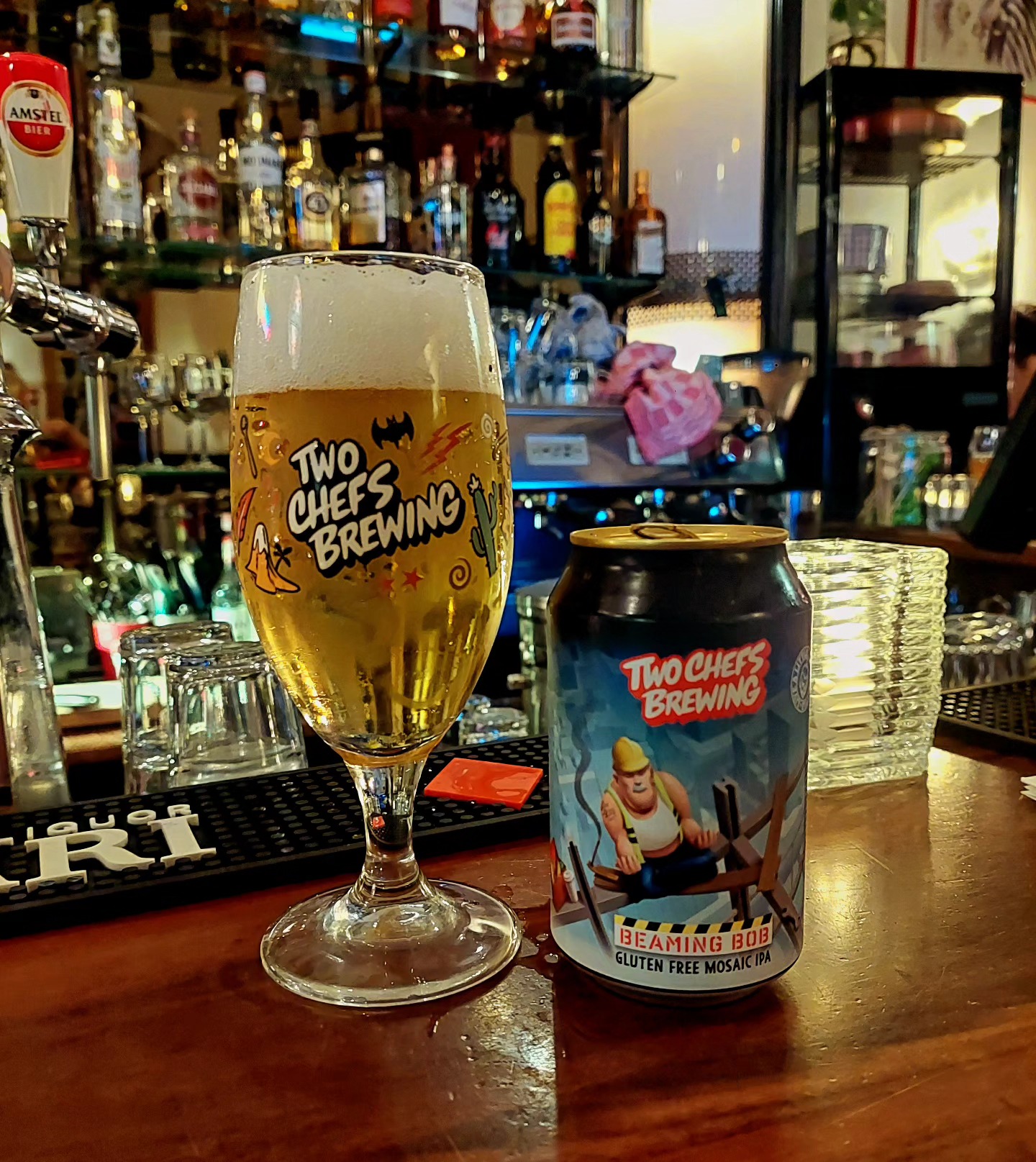 Kadijk heeft een nieuw biertje: Beaming Bob (6.2%), een glutenvrije IPA van @twochefsbrewing 🍻 Heerlijk bij een indisch bordje, of een van onze andere gerechten (die overigens ook glutenvrij kunnen worden geserveerd!) Kom je snel proeven?