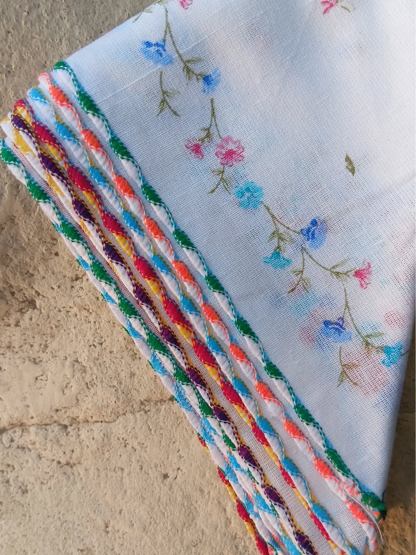 Handkerchiefs kingri lace
Womens hankies.
Buy at www.kalponline.com