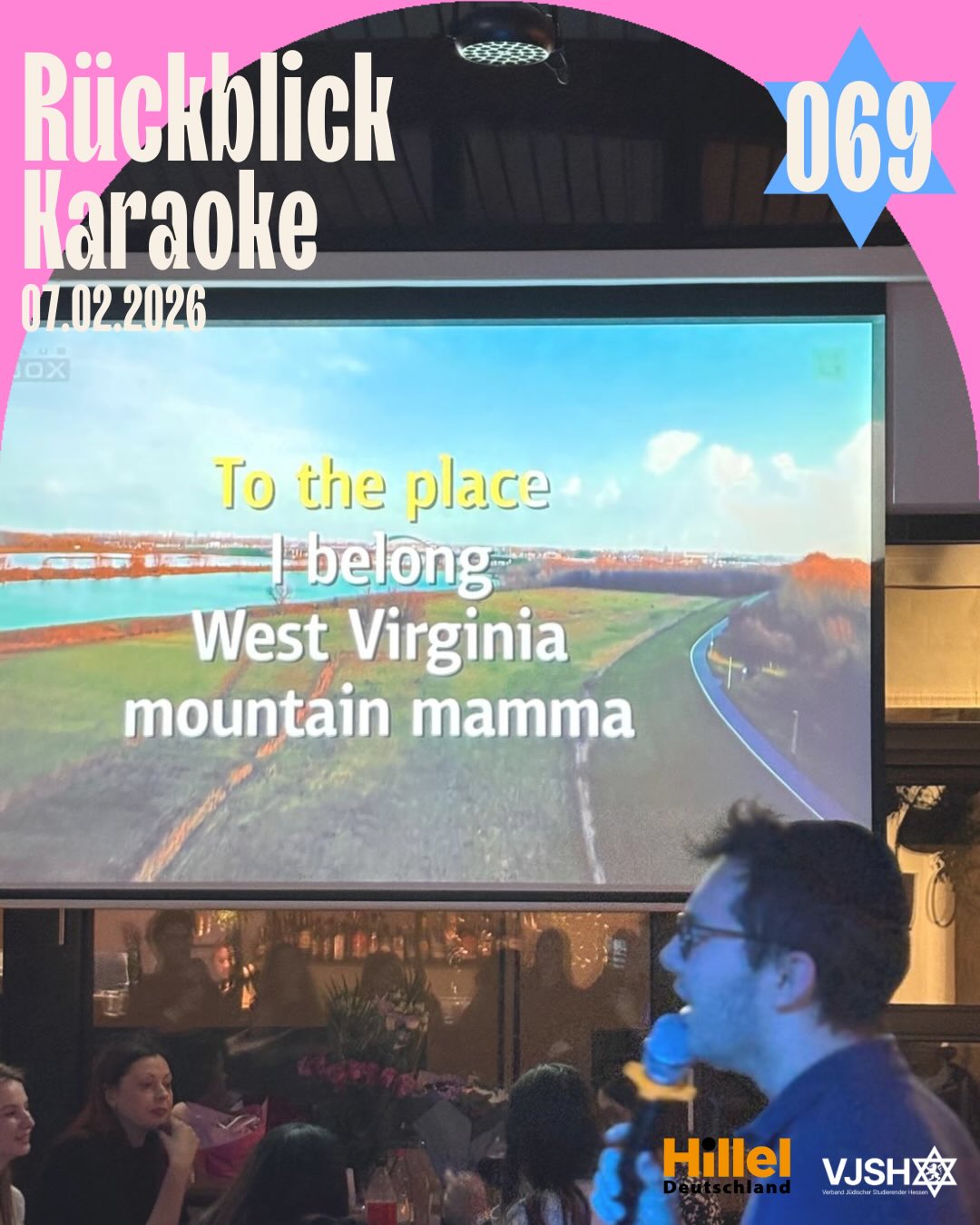 #throwback zu einem besonderen Samstagabend ✨
Nach dem Ausgang von Schabbat sind wir mit über 25 jungen Erwachsenen im @shalom_makkabi zusammengekommen. Was als gemütlicher Abend geplant war, wurde zu einem echten Highlight:
• Connection: Erst spielerisches Kennenlernen, dann tiefgründige Gespräche zwischen alten Bekannten und neuen Gesichtern.
• Genuss: Bei gutem Essen und Drinks wurde gemeinsam gelacht und die Zeit vergessen.
• Das Highlight: Unsere Karaoke-Session! 🎤 Von zeitlosen Klassikern bis zu neuen Hits – die Stimmung war so ansteckend, dass am Ende der ganze Raum mitgesungen hat.
Ein riesiges Dankeschön an alle, die dabei waren und diesen Abend so unvergesslich gemacht haben! ❤️