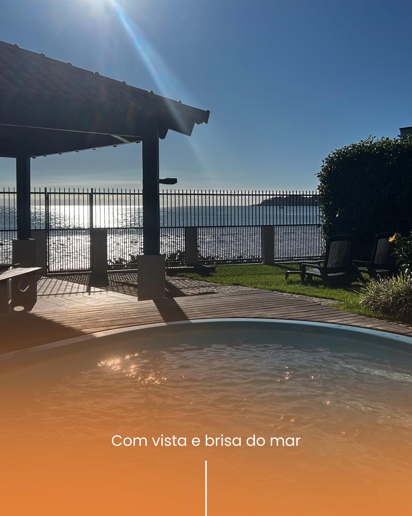 Com vista e brisa do mar, onde o som das ondas chega primeiro e cada detalhe convida ao bem-estar 🧡
Na Kia Ora, o descanso fica mais leve e o tempo passa diferente, porque você está no lugar certo!
Garanta sua experiência.
Entre em contato e descubra as condições especiais.