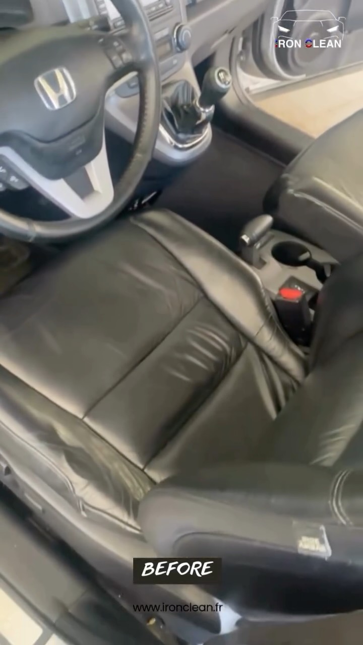 Honda HR-V – Prestation Express Intérieure
Quand l’intérieur fatigue… Iron Clean rafraîchit.
Ce Honda HR-V avait besoin d’un bon nettoyage ciblé, sans immobilisation longue. Résultat : un habitacle propre, sain, prêt à reprendre la route.
Ce qui a été fait :
Aspiration complète (tapis, sièges, moquettes, coffre)
Dépoussiérage et nettoyage des plastiques et zones de contact
Nettoyage des vitres intérieures
Finitions propres pour un rendu net et agréable
Une prestation rapide, efficace et réalisée directement sur le lieu de travail.
📍 Intervention autour de Saint Michel de Rieufret - Bordeaux sud
📲 Réserve ton créneau sur www.ironclean.fr
#hondahrv #nettoyageintérieur #ironclean #lavageauto #esthetiqueauto #detailinggironde #cardetailingfrance #gironde #avantapres