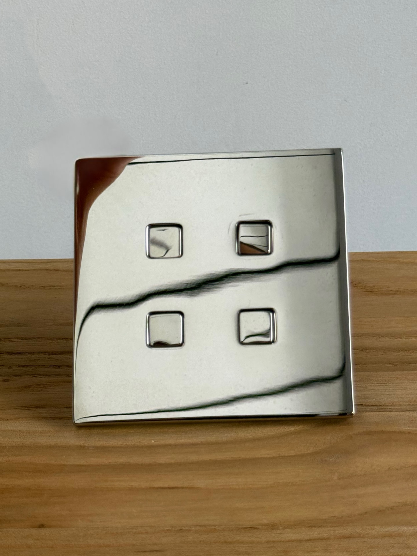 Eclairez vos espaces avec style et design 💡
#interrupteurs #decorationdinterieur #interiordecor #switches #design