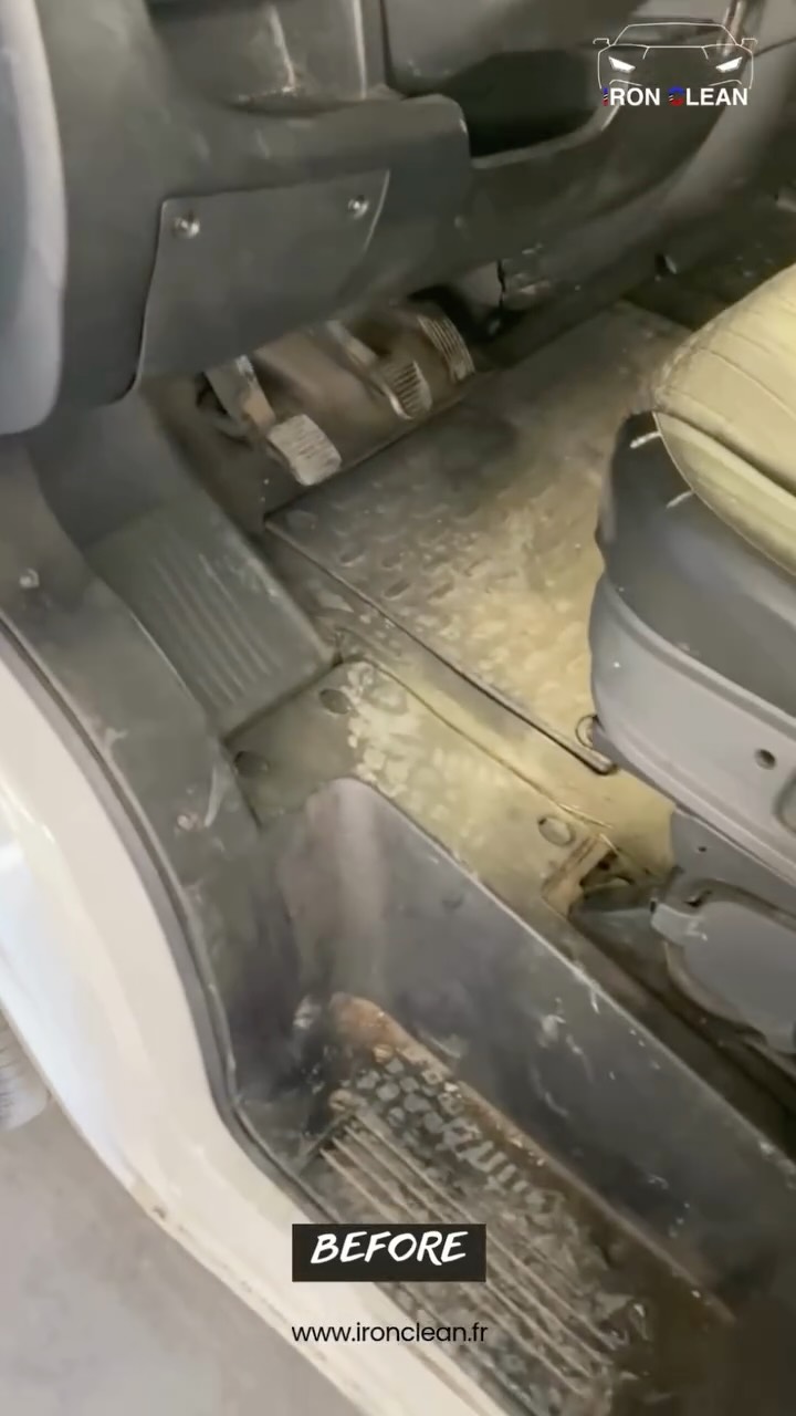 🚐✨ Utilitaire pro, intérieur au top !
Ce véhicule de travail méritait une remise à neuf intérieure…
Et après 4 heures de soin, il est reparti propre, net et fonctionnel, comme il se doit pour un pro 👌
🧼 Au programme :
✅ Aspiration complète (sols, tapis, sièges, recoins)
✅ Nettoyage des plastiques, commandes et zones de contact
✅ Vitres intérieures nettoyées
✅ Finitions soignées pour un confort retrouvé
💬 Professionnels, votre utilitaire est aussi votre vitrine.
Un habitacle propre, c’est plus de confort pour vous, et une image plus sérieuse pour vos clients.
📍 Intervention à domicile ou sur chantier – autour de Saint Michel de Rieufret
📲 Réservez sur www.ironclean.fr
📞 06.83.60.17.54
#lavageauto #detailing #cardetailing #gironde #ironclean #avantapres #nettoyageauto #autodetailing #cardetail #caredetail #peugeot