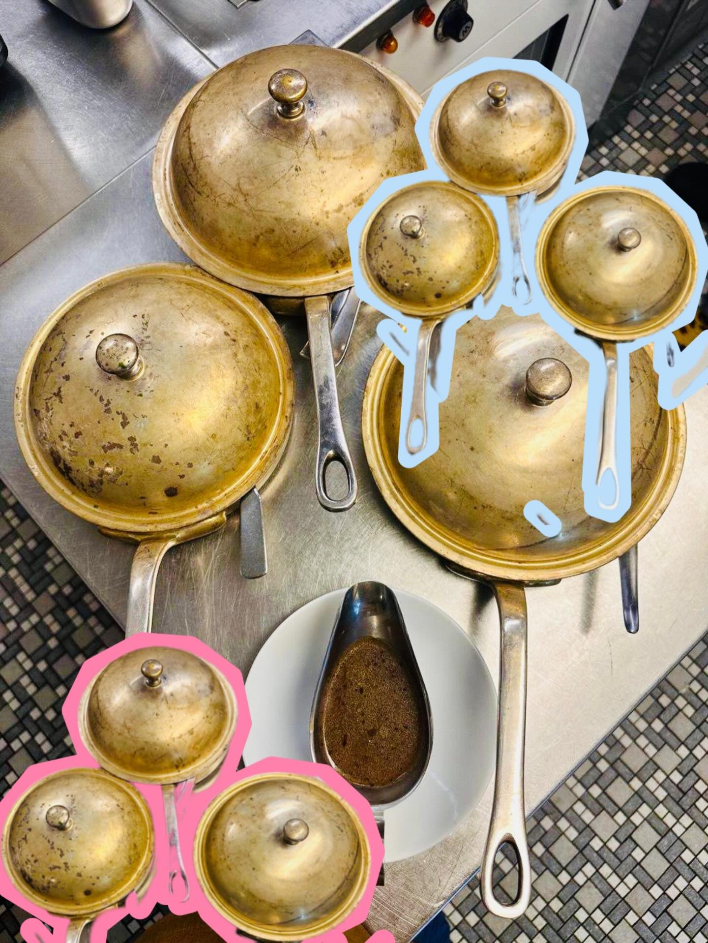 Ab Sa. 28. Februar gibt es wieder unseren Rindschmorbraten mit hausgemachtem Kartoffelstock – und selbstverständlich auch ein (nicht weniger gutes) vegetarisches Menü. Geschmortes gibt es – neben Ochsen-Klassikern – bis in den April hinein jeweils von Freitagabend bis Sonntag. #ochsenmachtglücklich #ochsenoltingen #weareback #oltingen #basellandtourismus